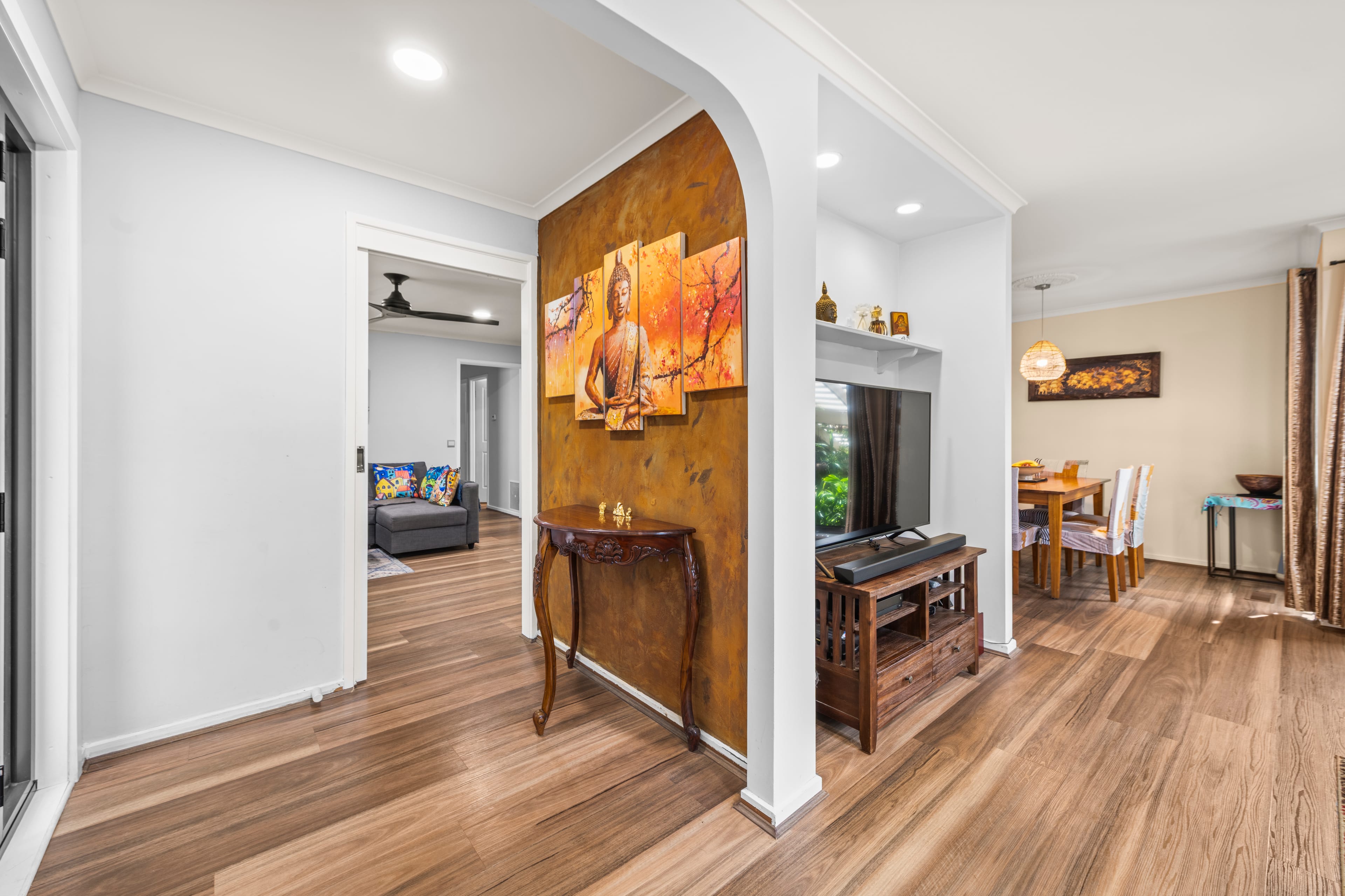 11 Agora Boulevard, Ferntree Gully — listing photograph 9