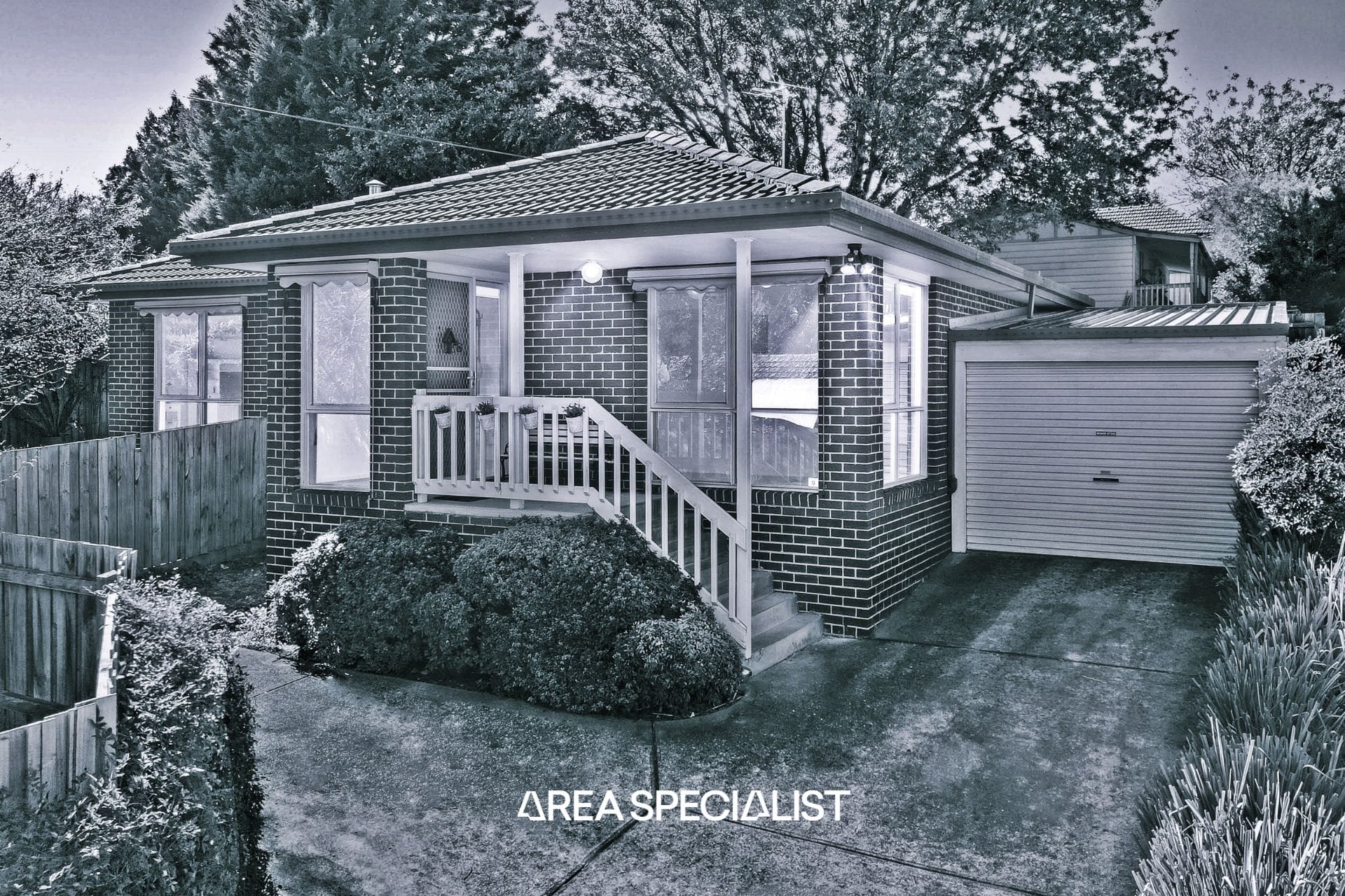 2/5 Nelson Street, Ferntree Gully — listing photograph 1