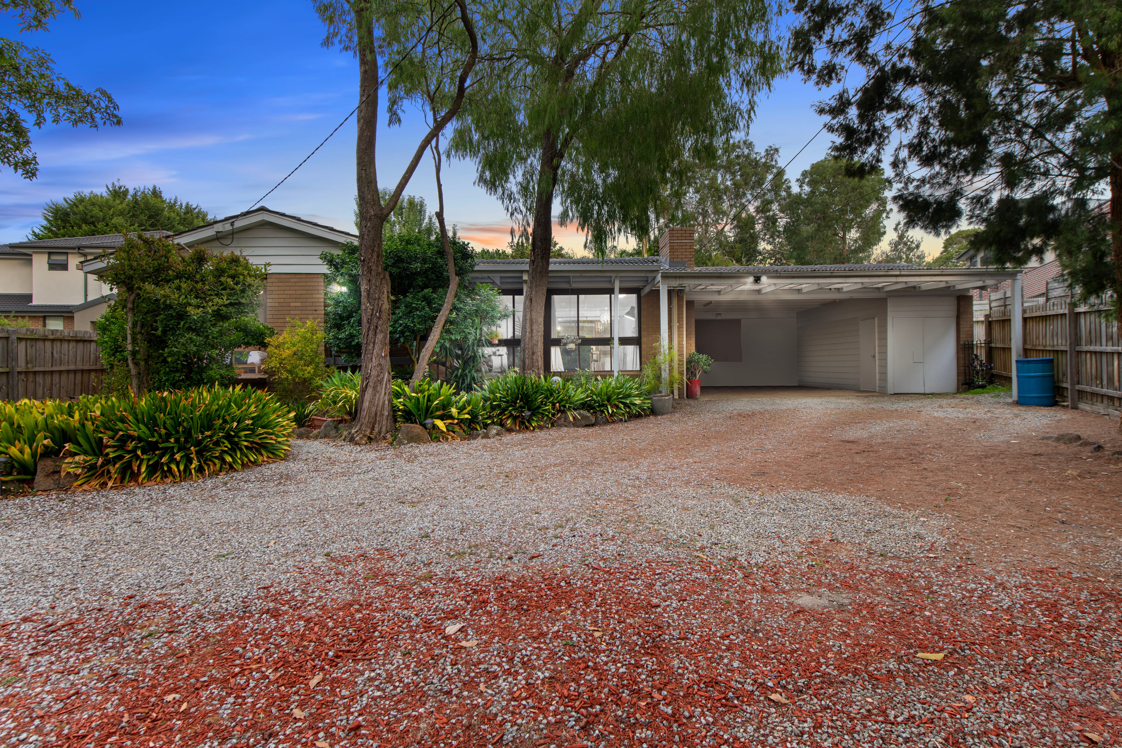38 Paton Crescent, Boronia — listing photograph 2
