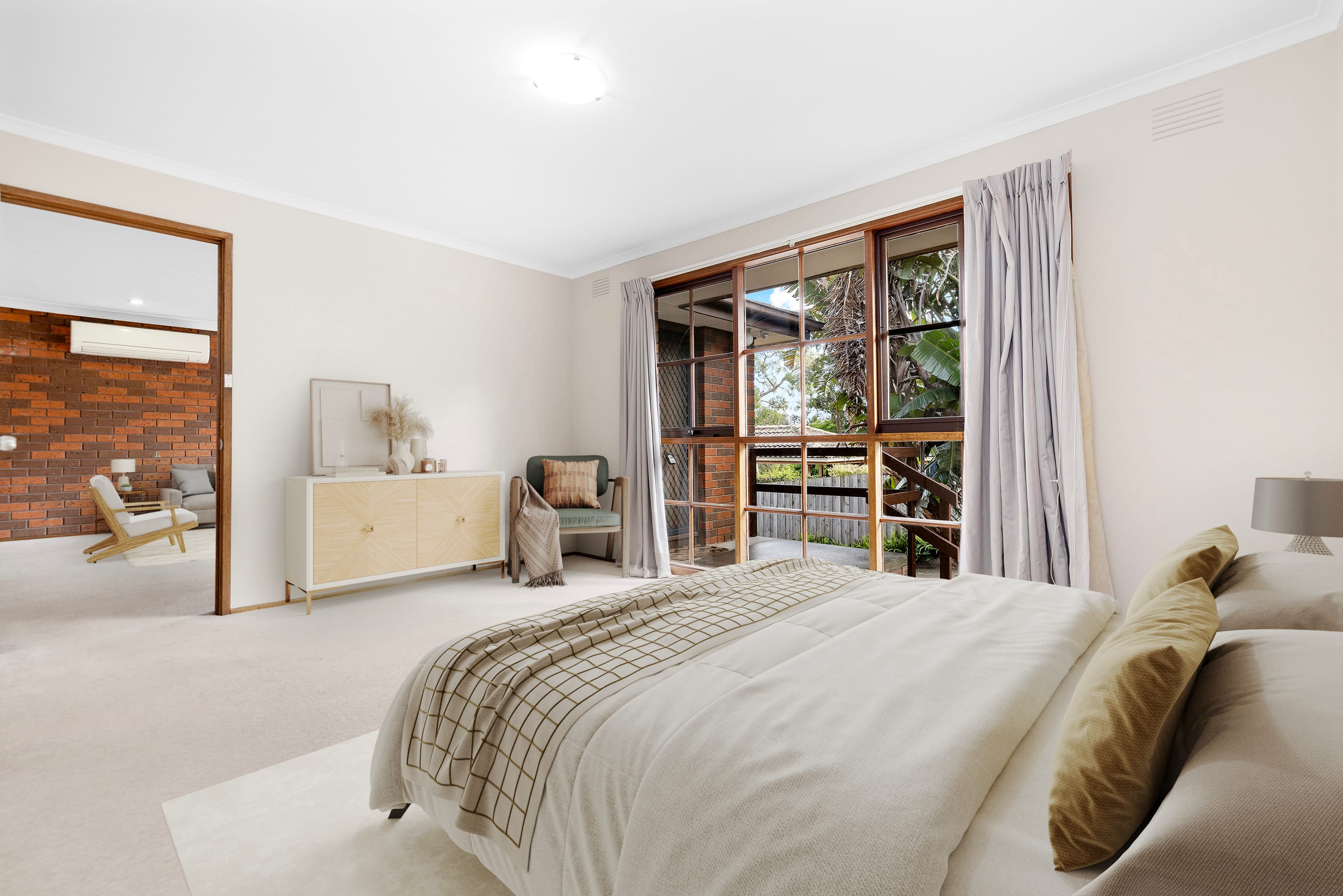 2/4 The Crescent, Ferntree Gully — listing photograph 5