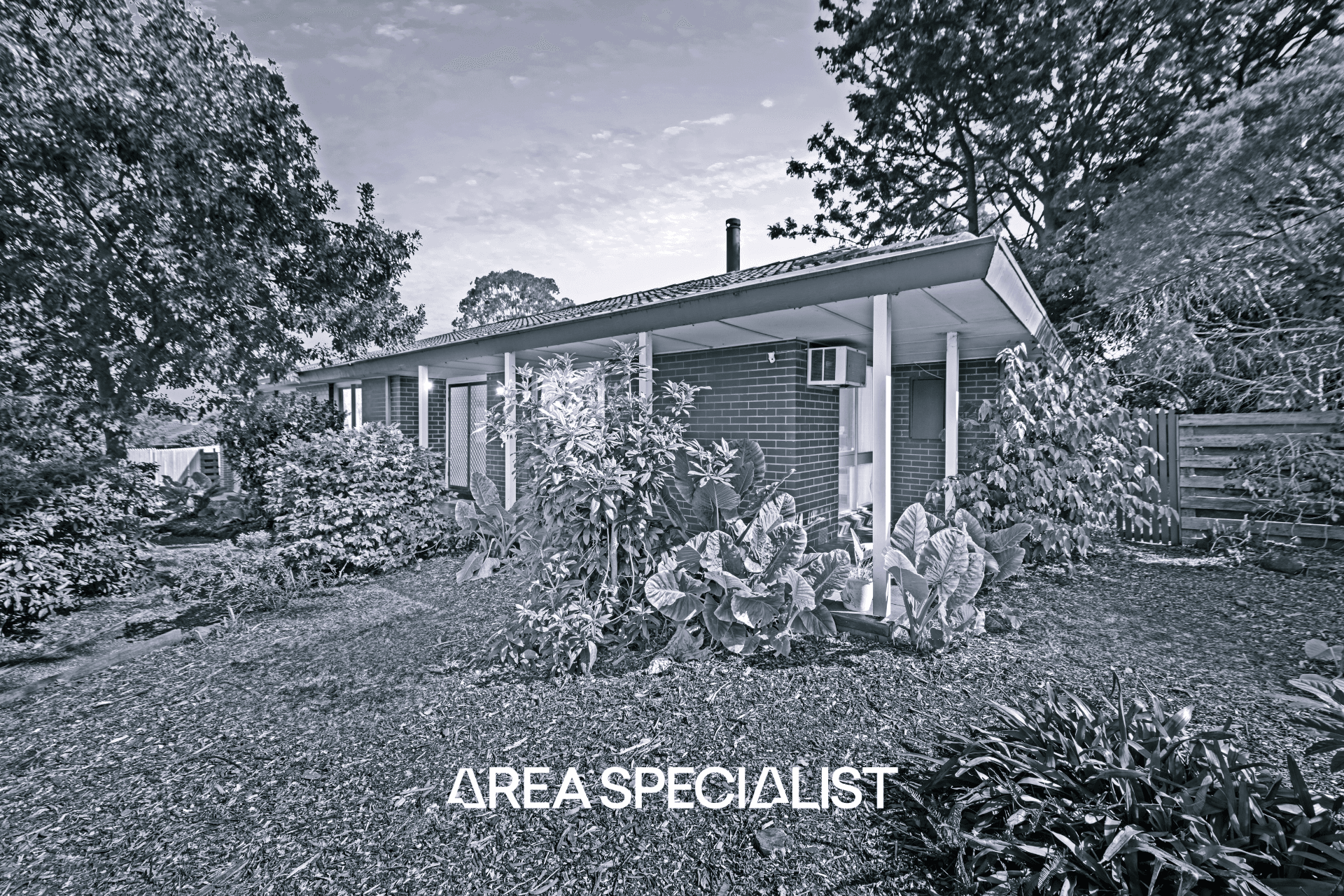 16 Tunbridge Way, Ferntree Gully — listing photograph 1