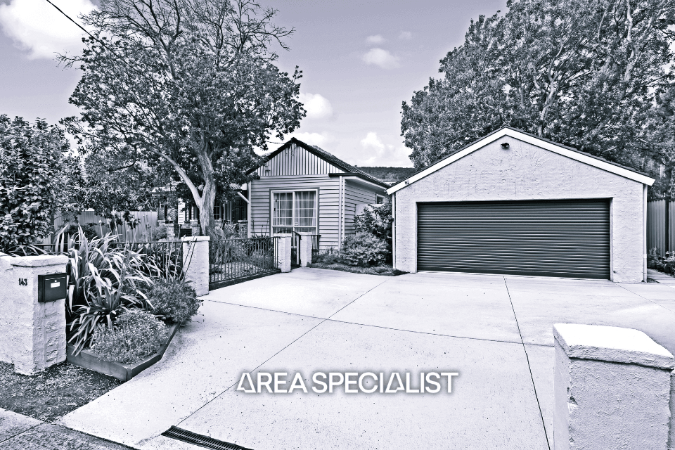 143 Underwood Road, Ferntree Gully — listing photograph 1