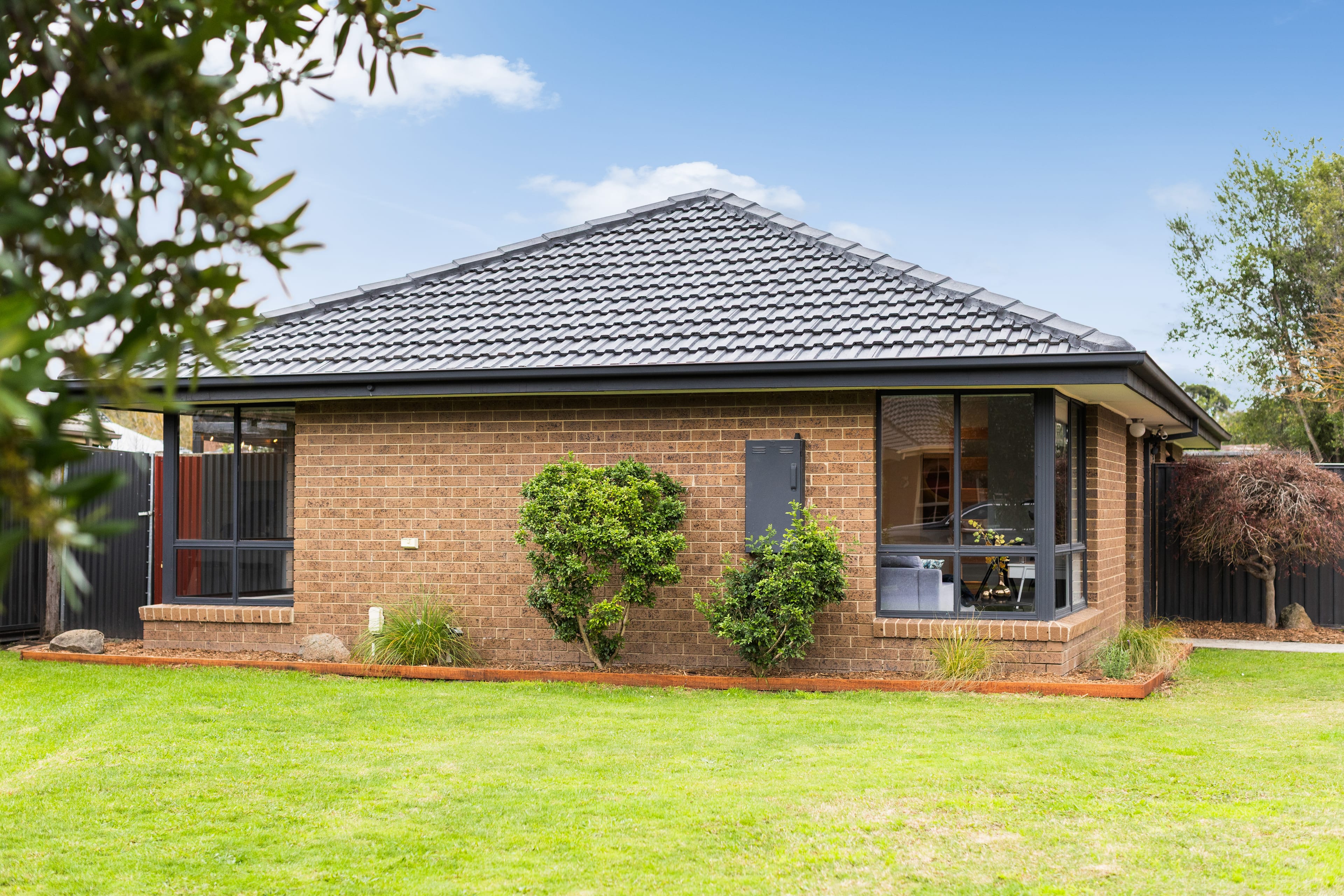18 Melaleuca Court, Rowville — listing photograph 4