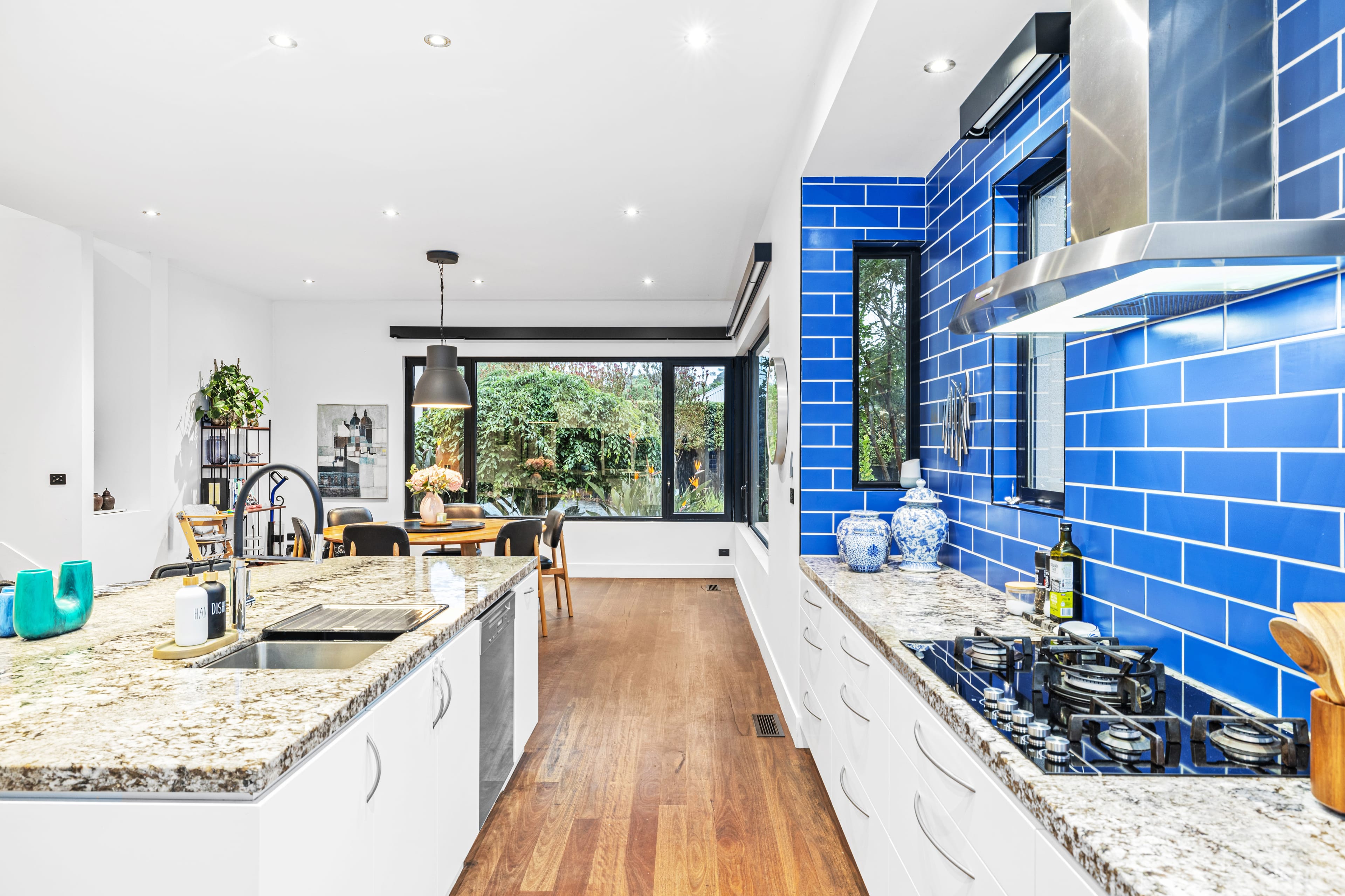 4 Meadowbank Close, Lysterfield South — listing photograph 8