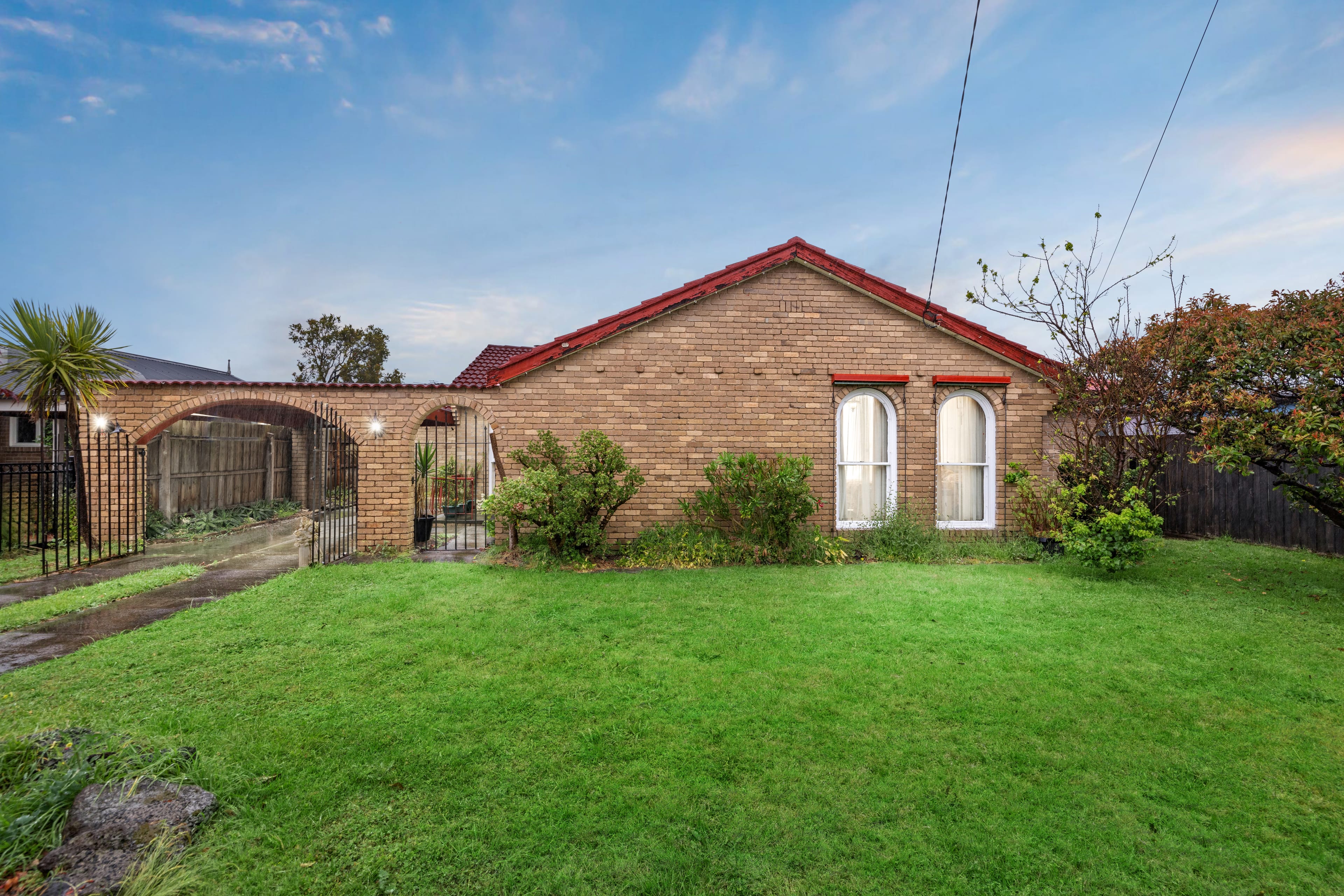 19 Nicholas Street, Keysborough — listing photograph 2