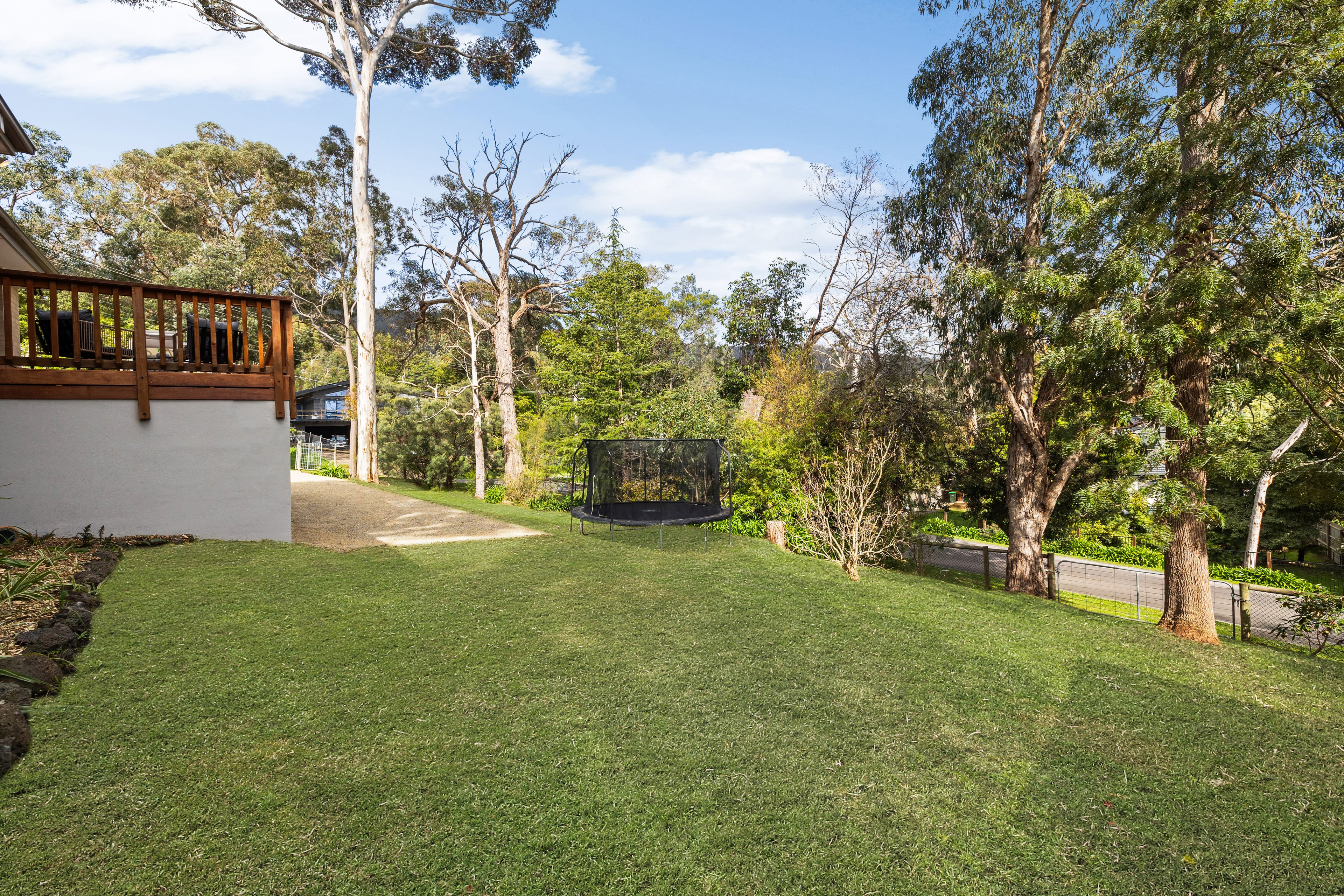 27 Joan Avenue, Ferntree Gully — listing photograph 20