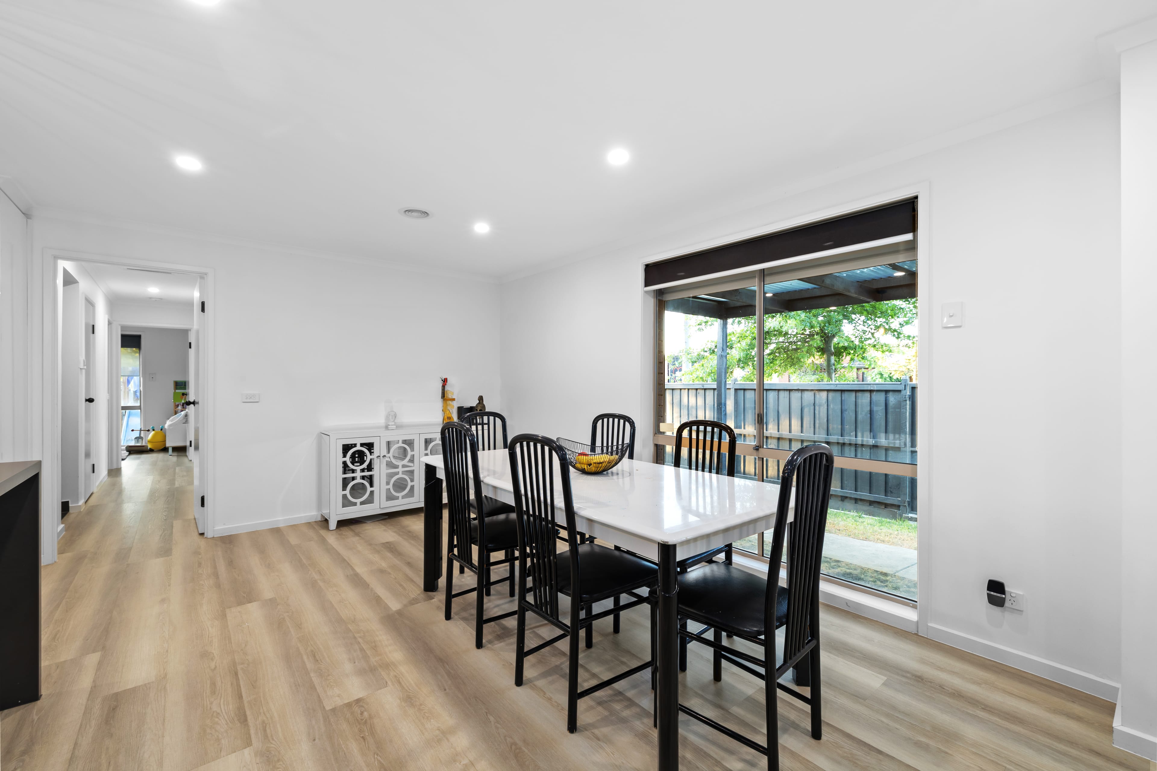 42 Grove End Road, Endeavour Hills — listing photograph 8
