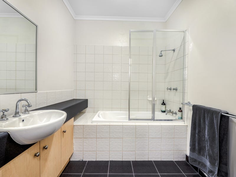45/13-15 Hewish Road, Croydon — listing photograph 6