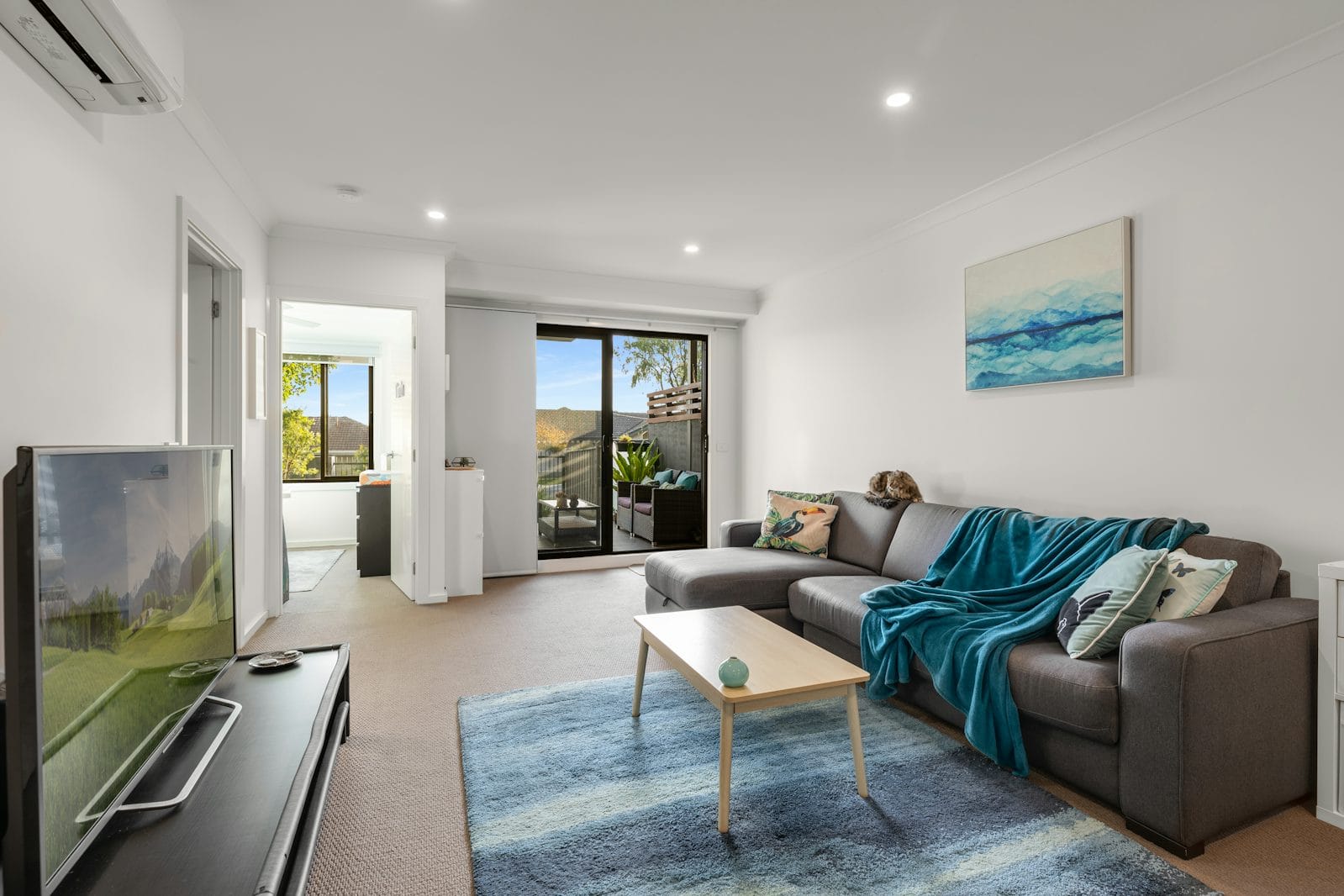 G15/9 Mountain Gate Drive, Ferntree Gully — listing photograph 4