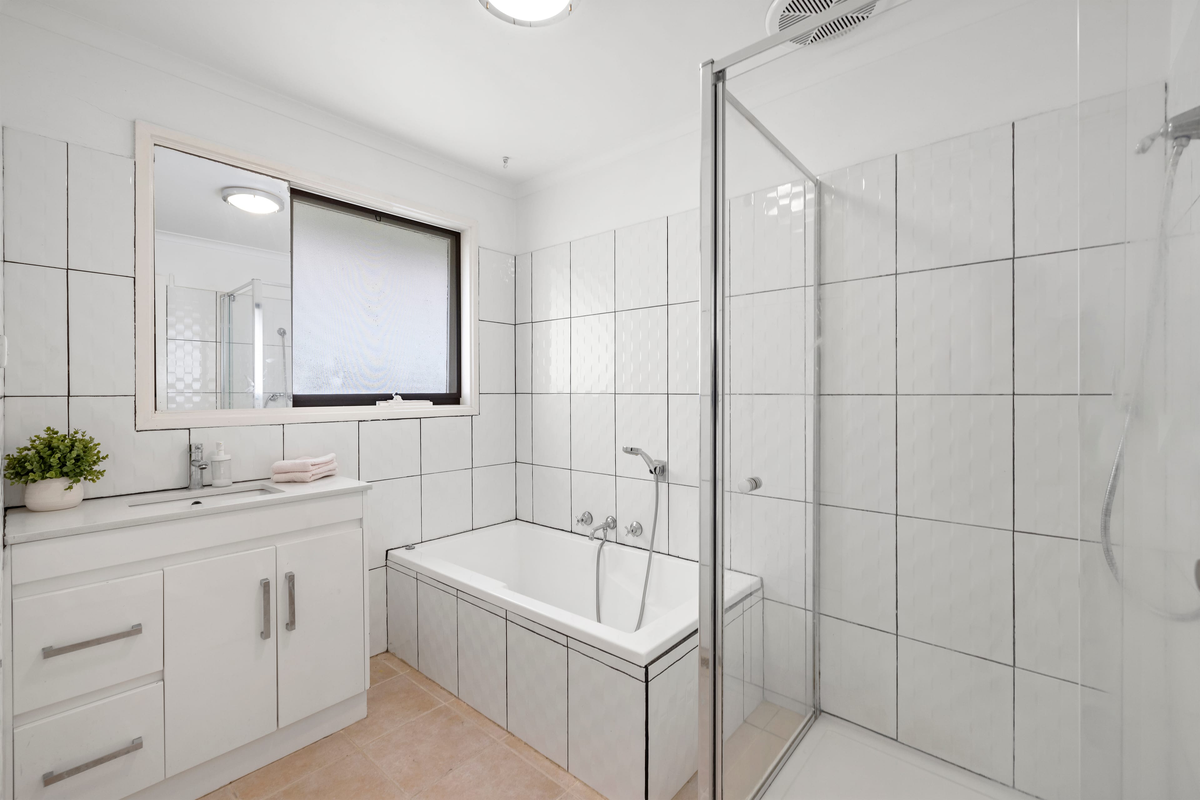 23 Garden Avenue, Boronia — listing photograph 9