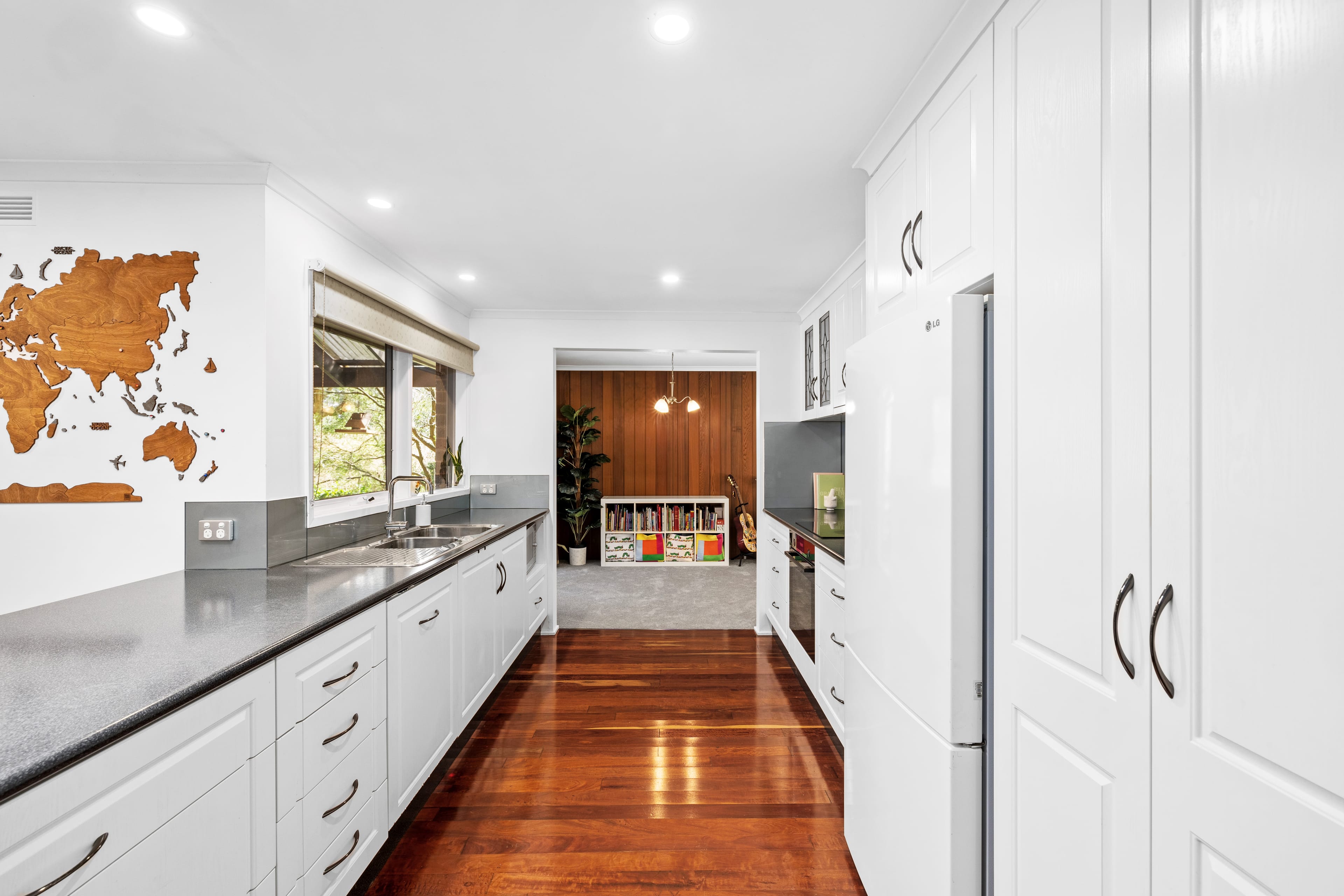 36 Royal Street, Upwey — listing photograph 5