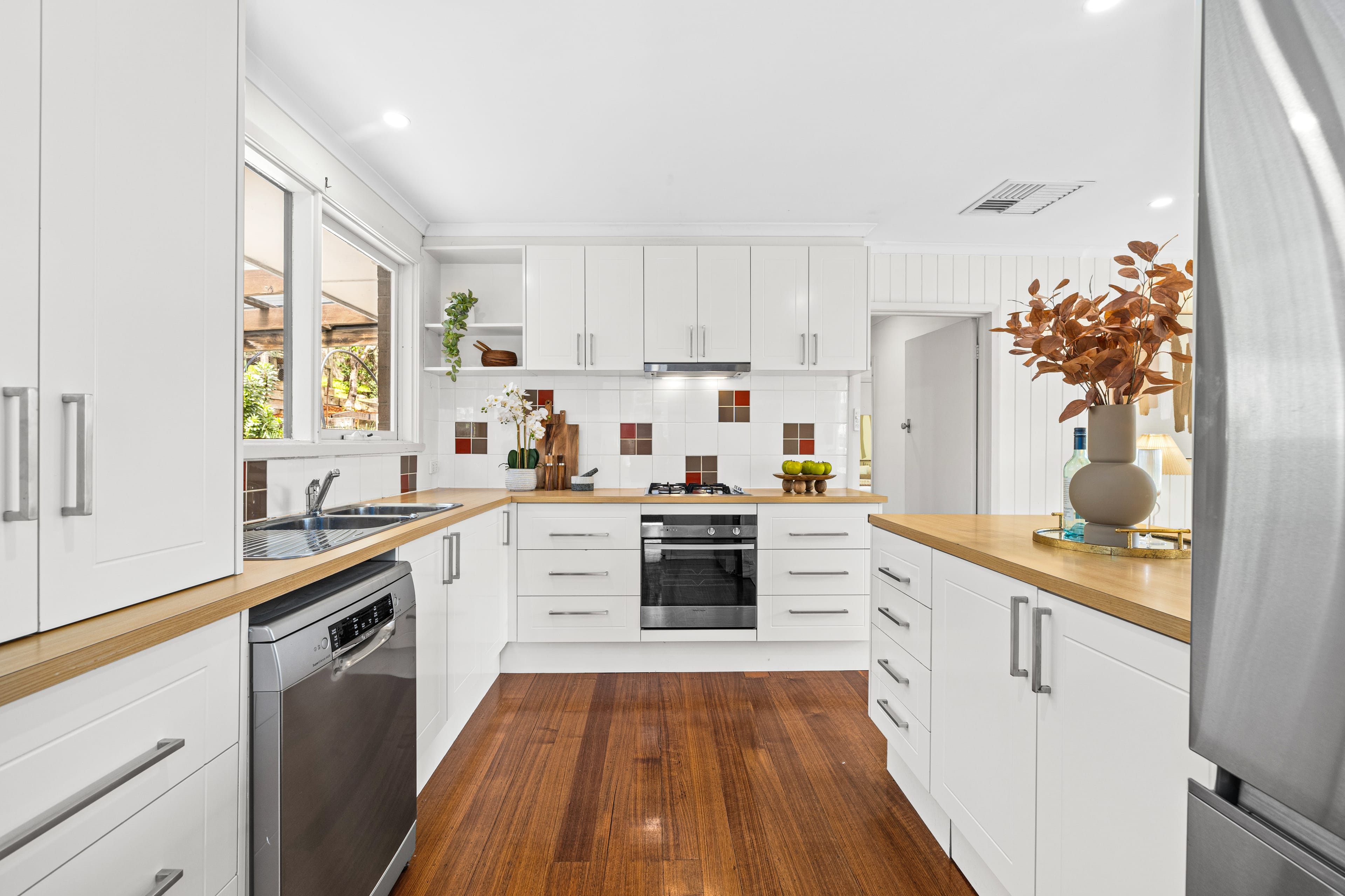 220 Forest Road, Boronia — listing photograph 10