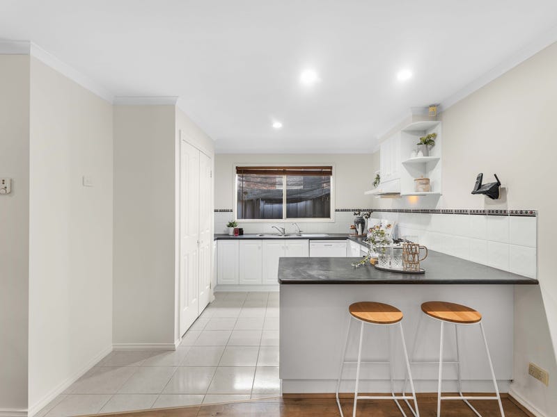 2 Mountain Ash Court, Upper Ferntree Gully — listing photograph 5