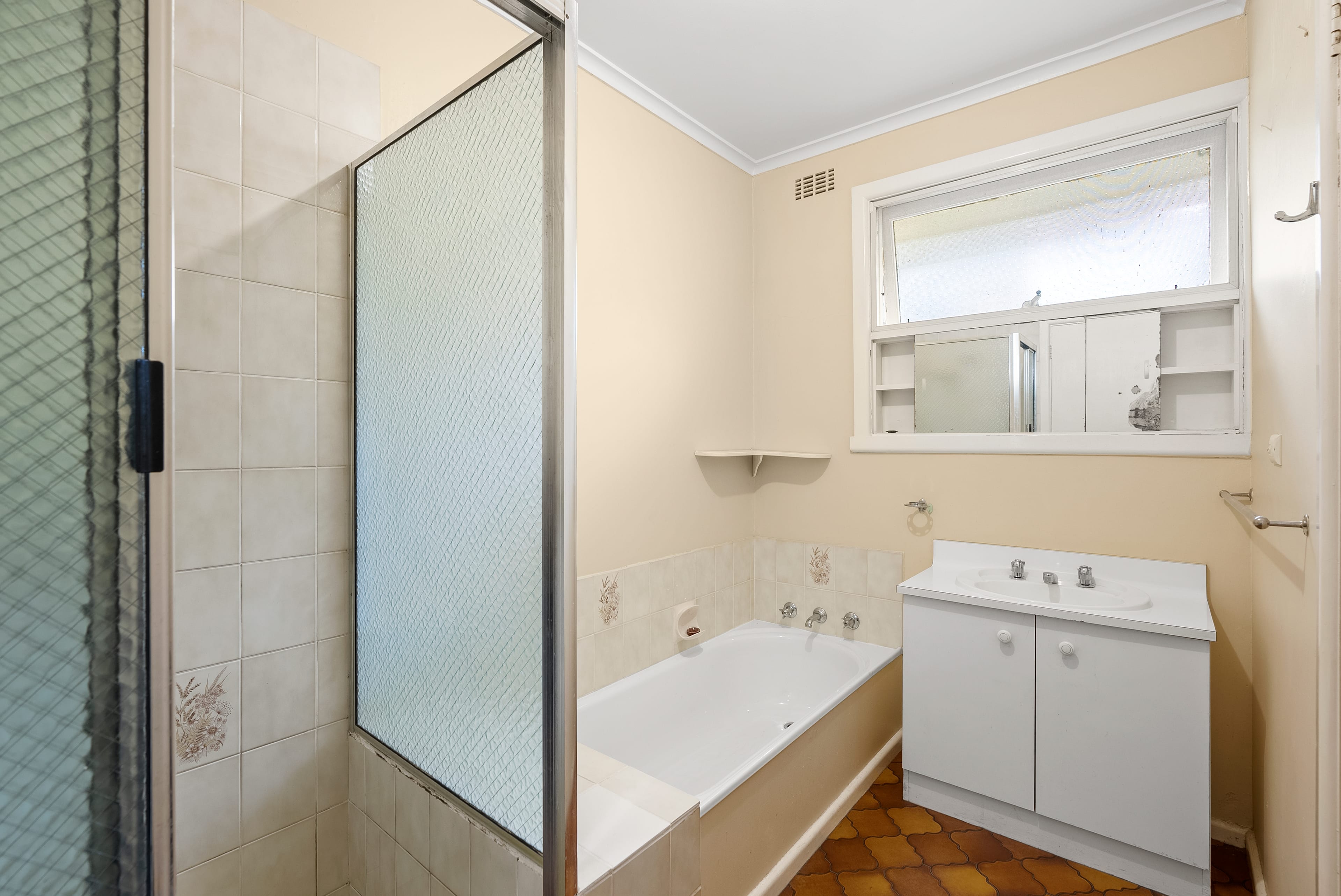 9 Bolac Street, Bayswater — listing photograph 9