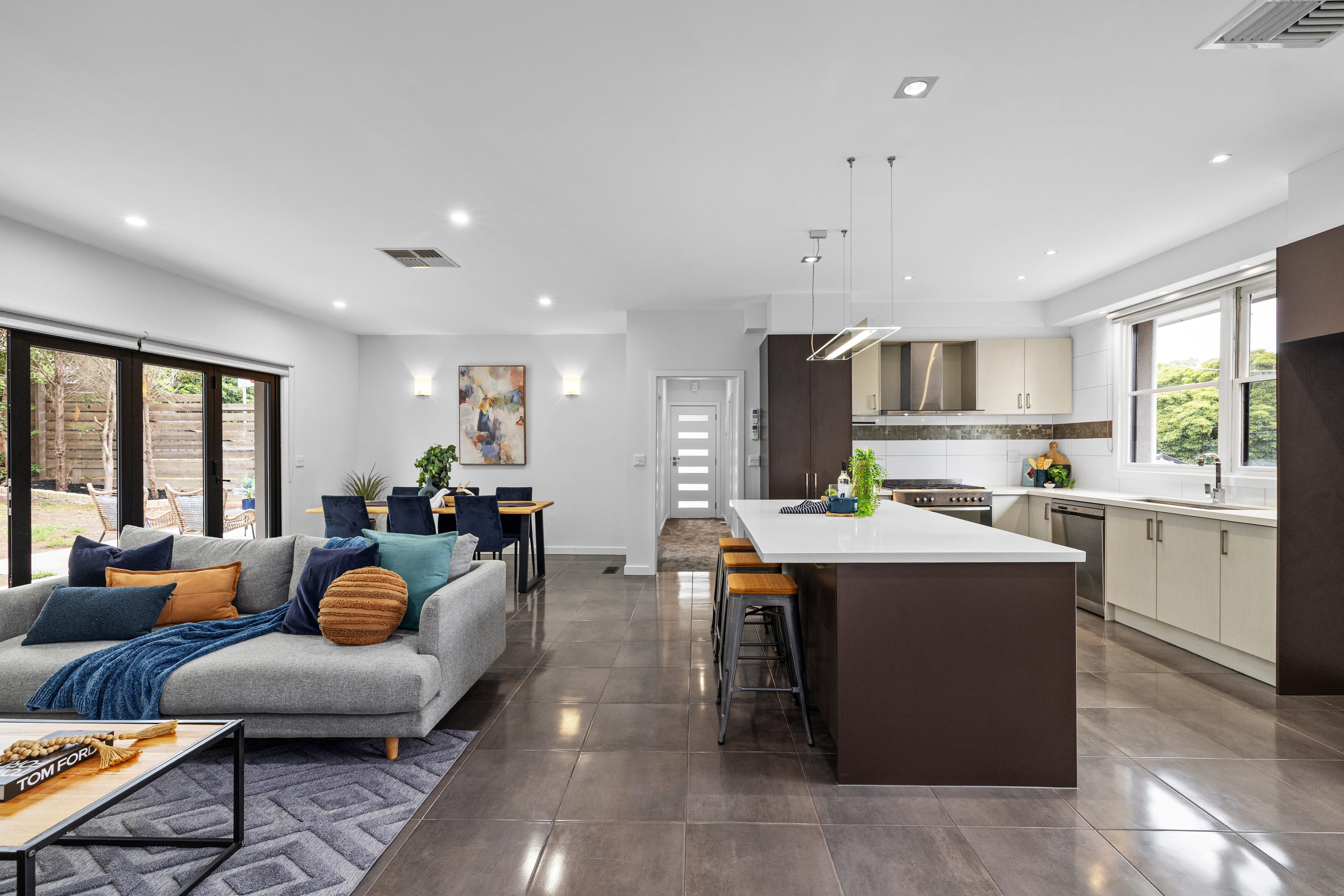 15 Alma Avenue, Ferntree Gully — listing photograph 8
