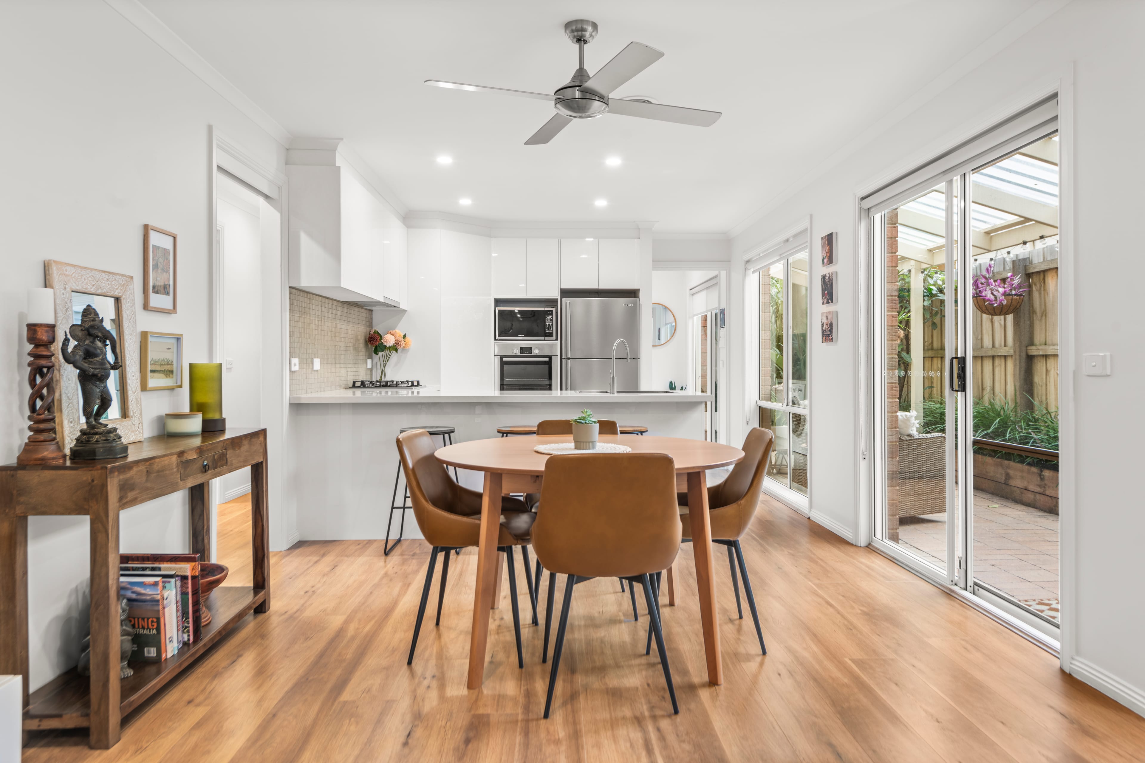 38 Forest Oak Drive, Upper Ferntree Gully — listing photograph 5