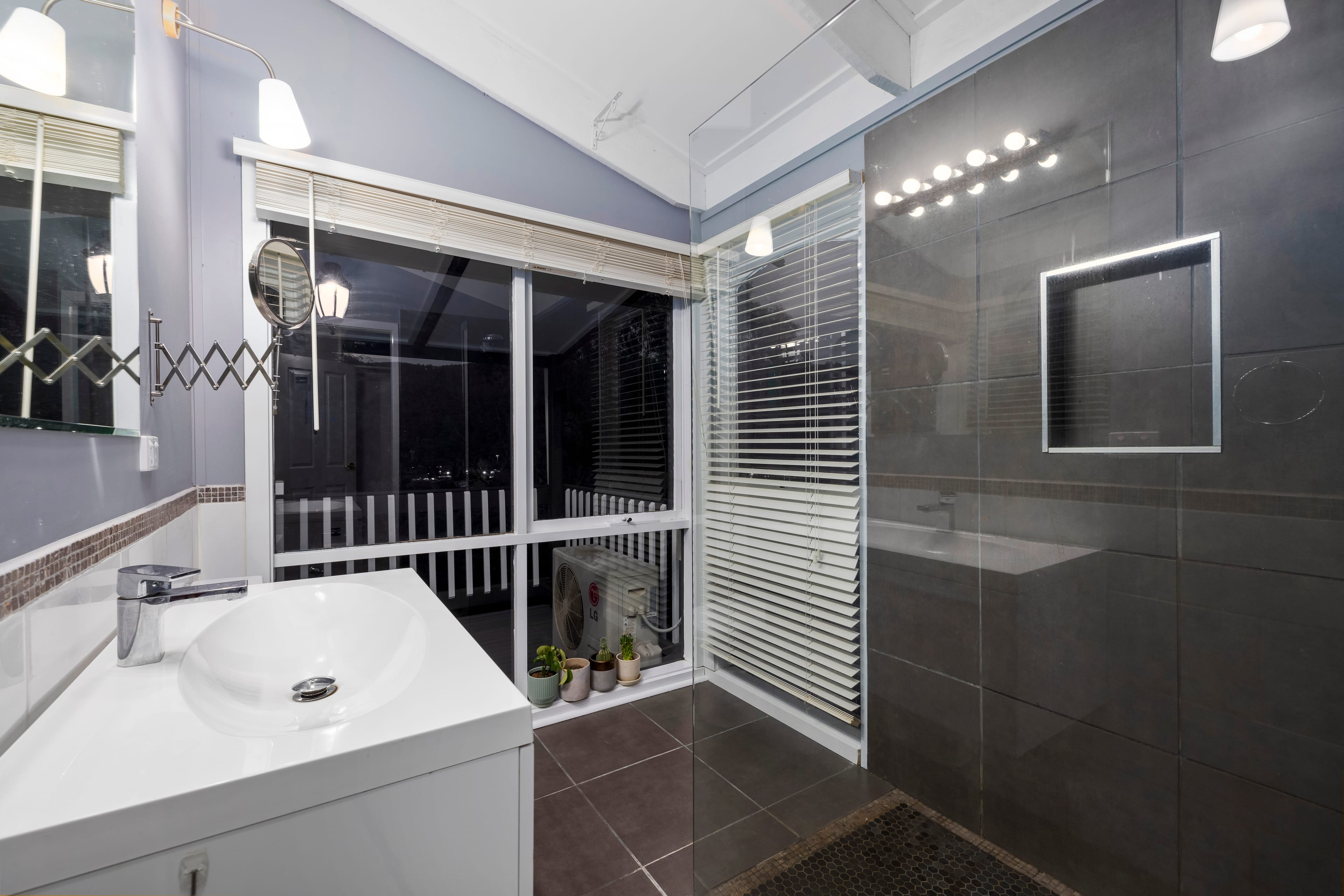 28 Alexandra Street, Upper Ferntree Gully — listing photograph 17