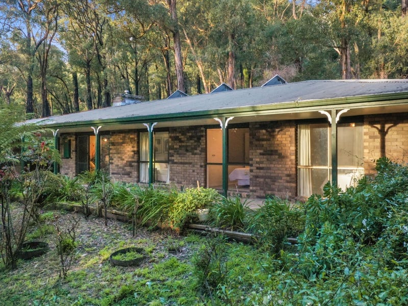21 Simpsons Road, The Basin — listing photograph 2