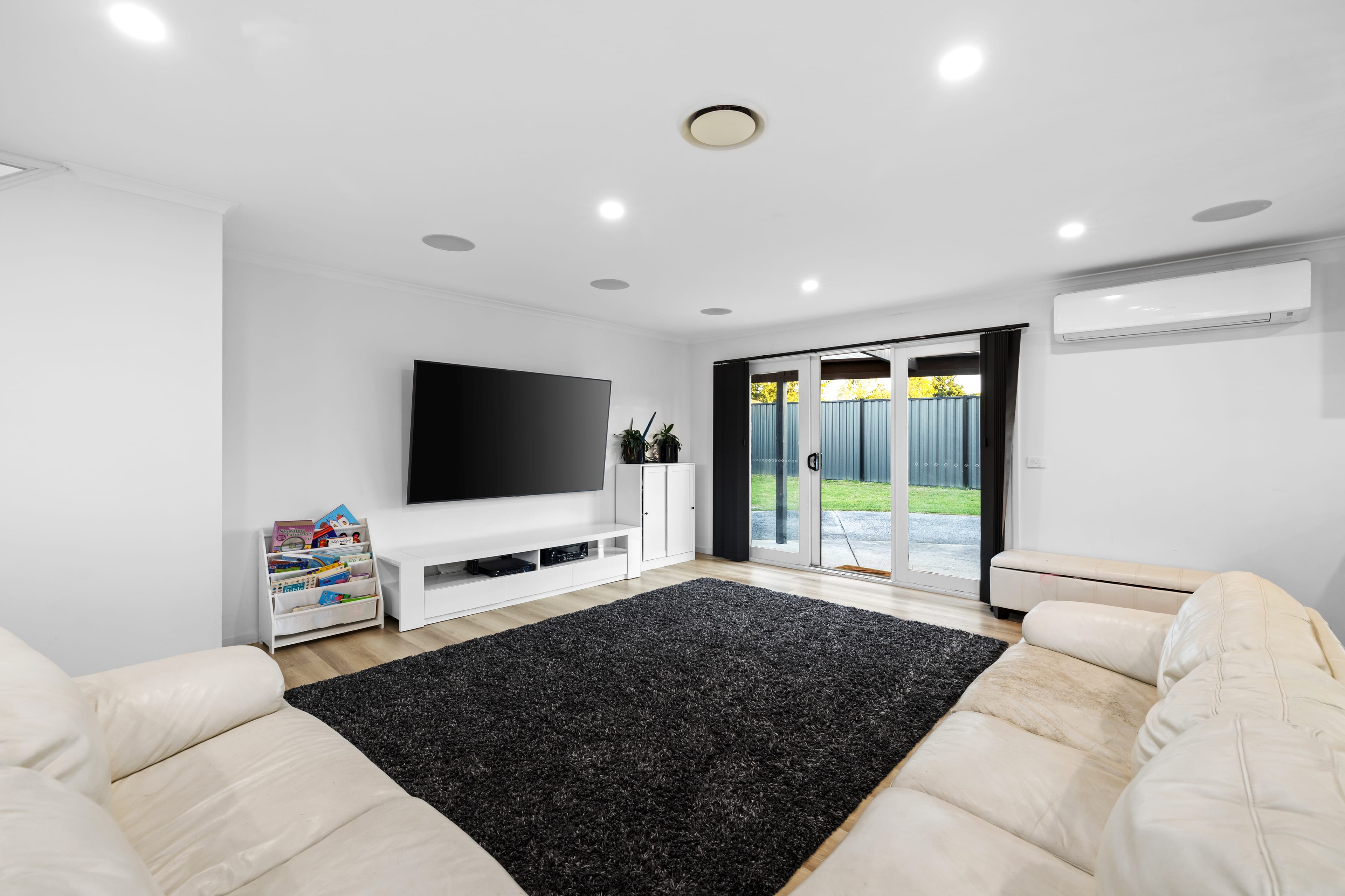 42 Grove End Road, Endeavour Hills — listing photograph 3