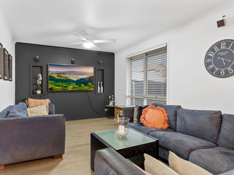 44 Kingston Street, Ferntree Gully — listing photograph 3