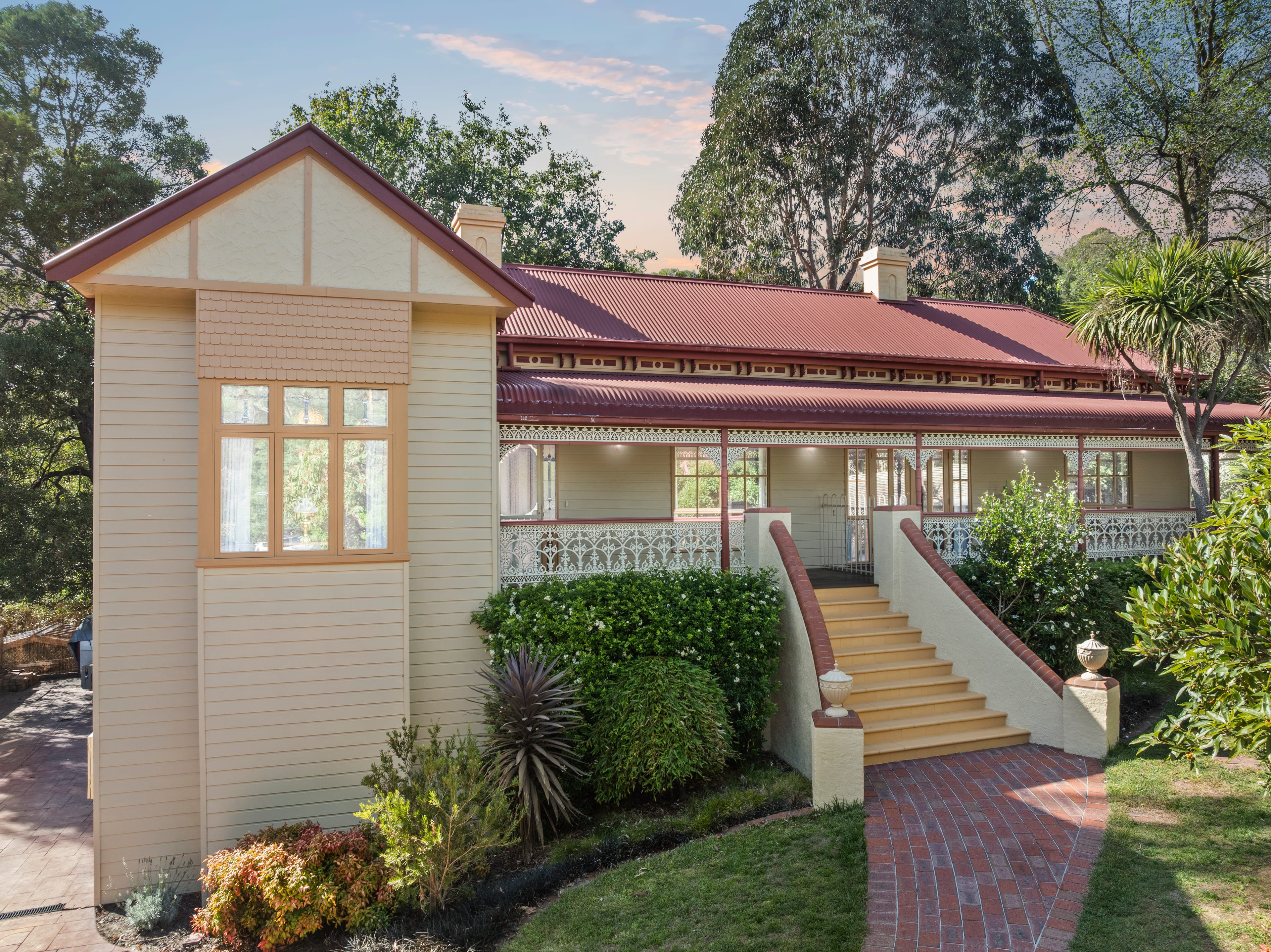 14 Lilian Street, Upwey — listing photograph 2