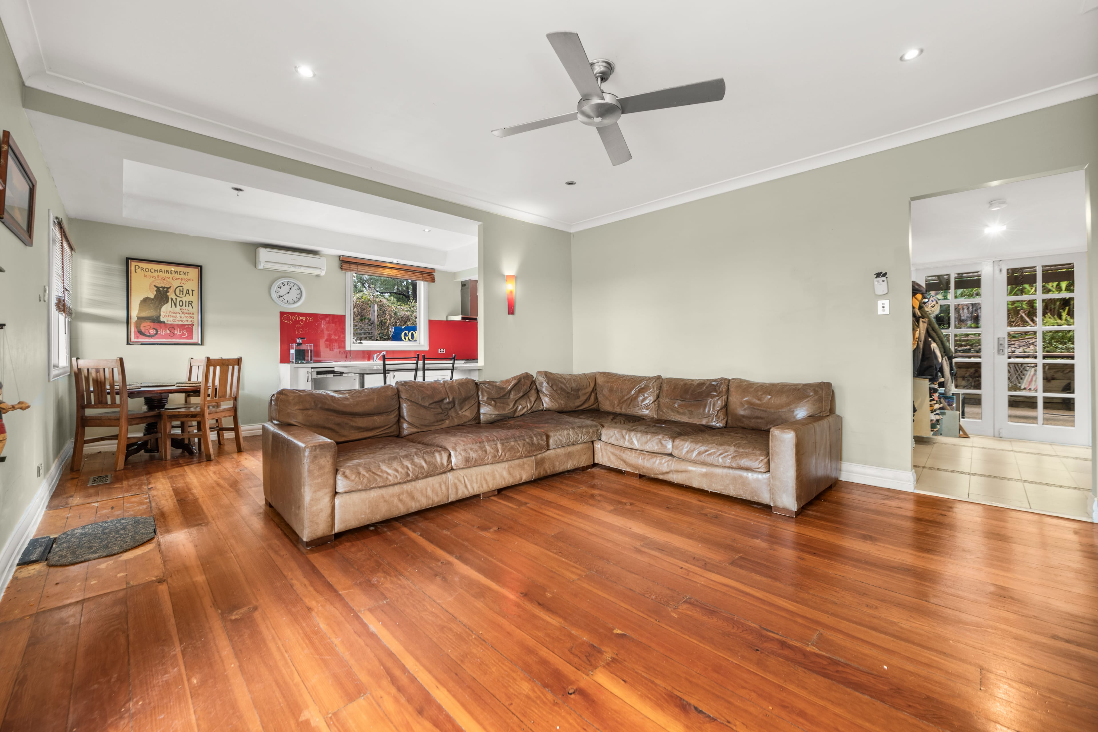 12 Newton Street, Ferntree Gully — listing photograph 4