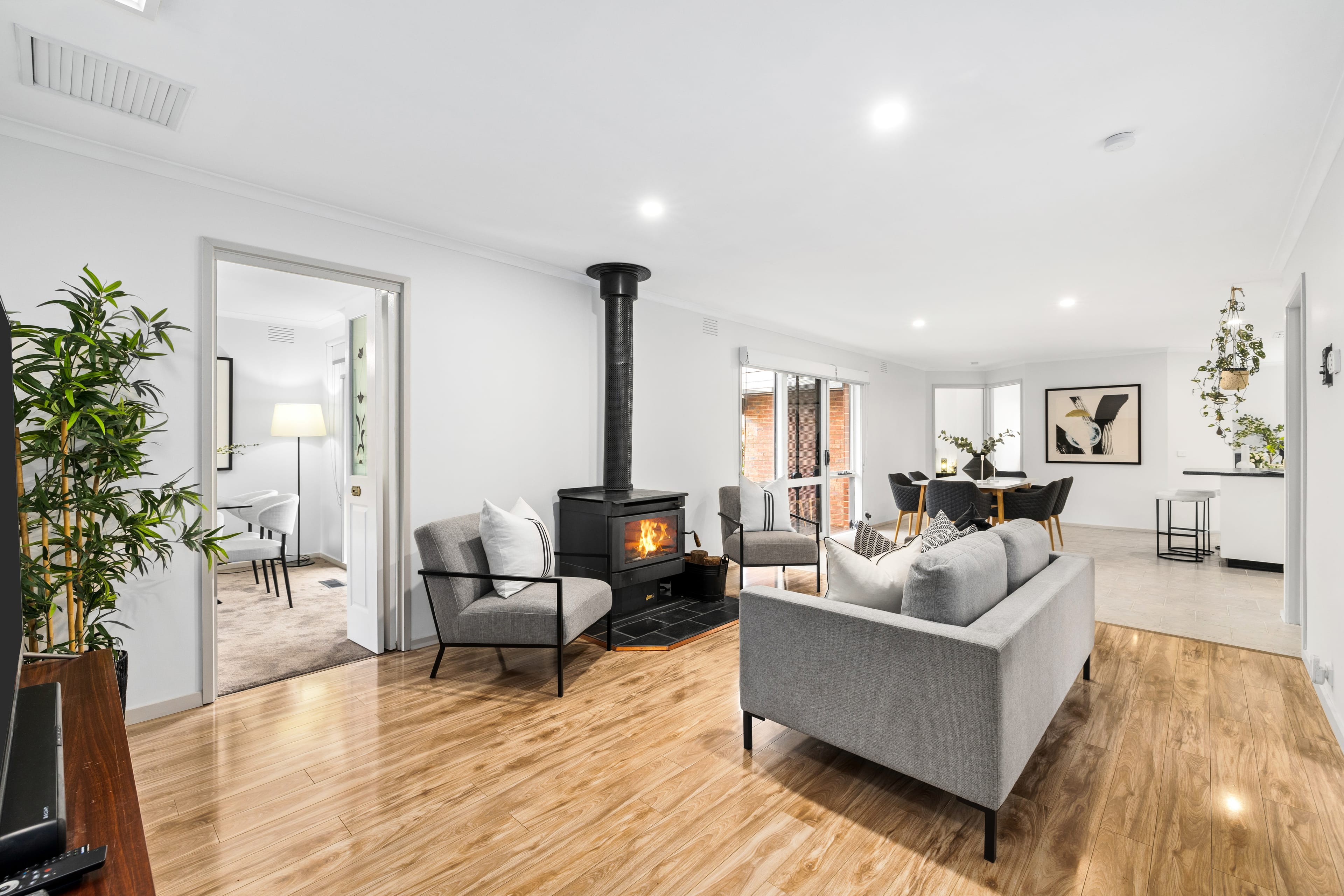 2 Rob Court, Boronia — listing photograph 8