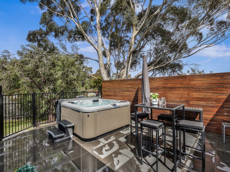 8 Avonwood Close, Wantirna South — listing photograph 16