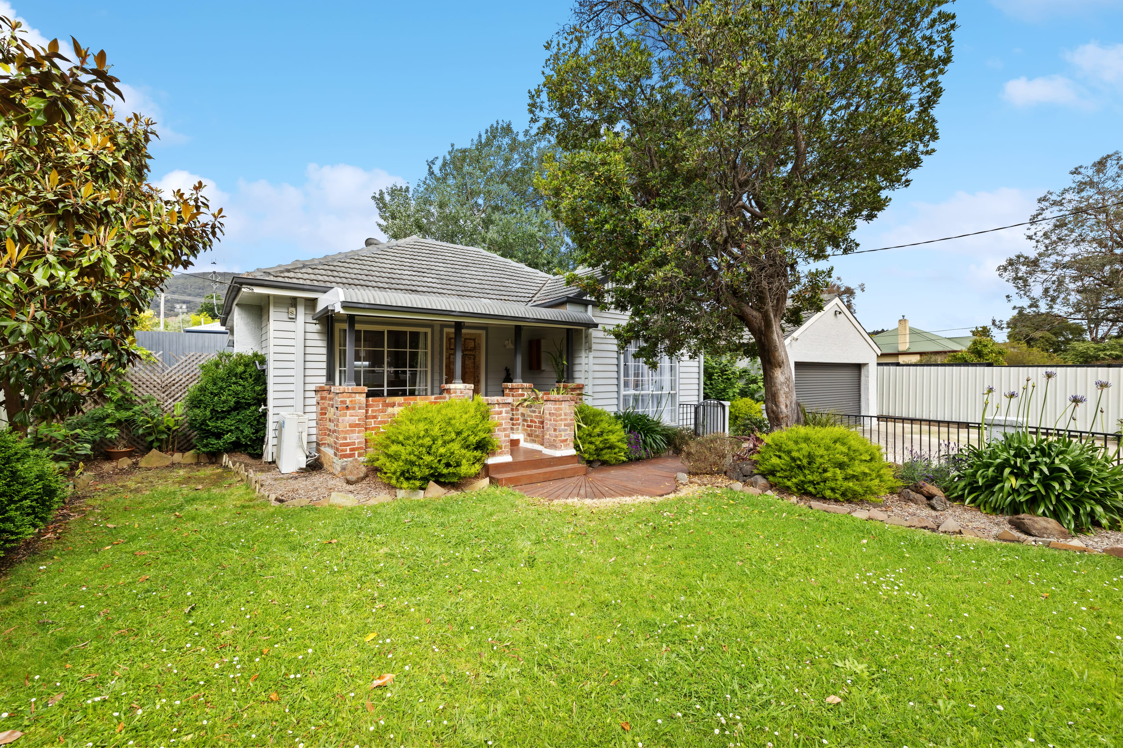 143 Underwood Road, Ferntree Gully — listing photograph 3