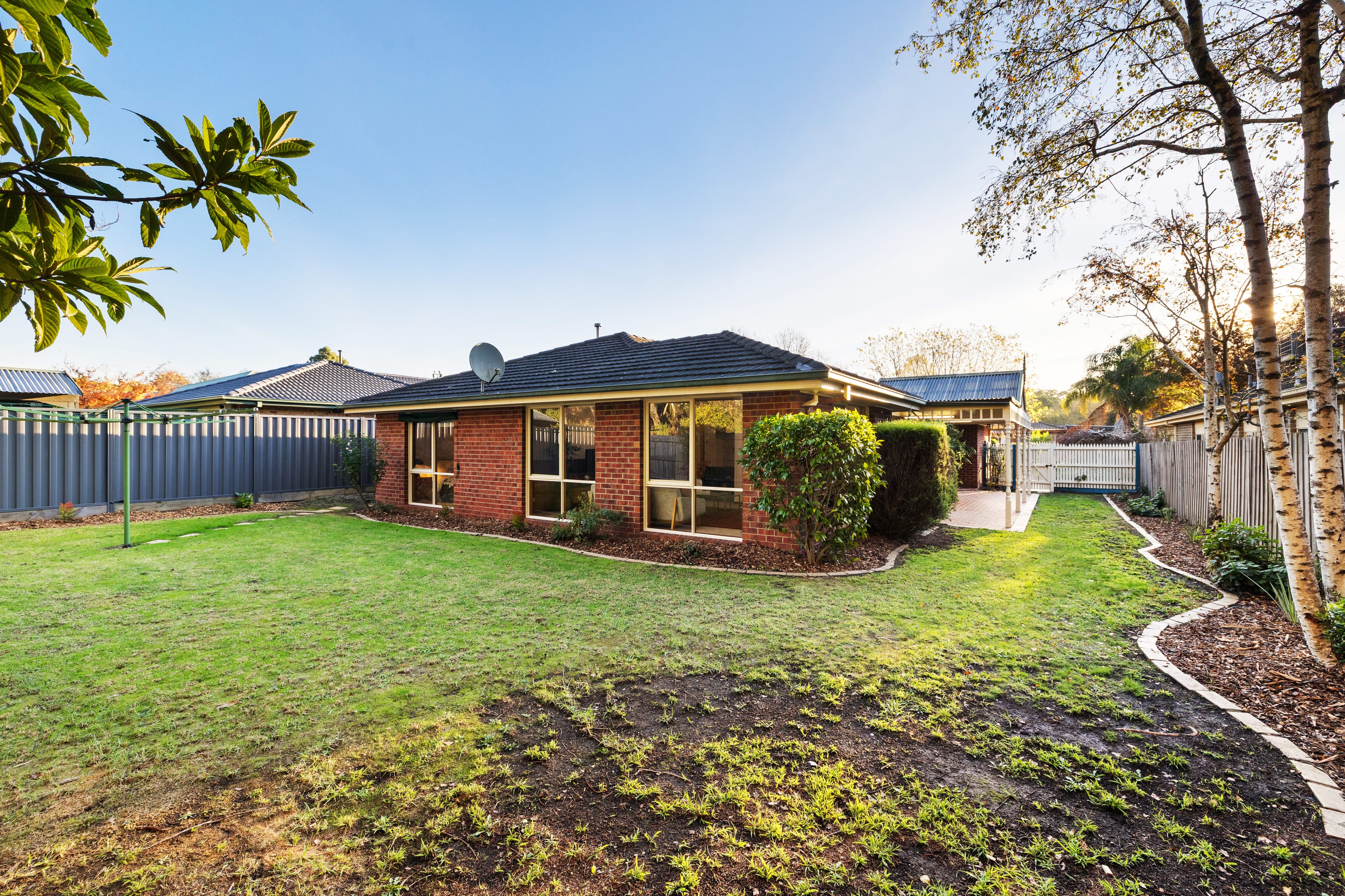 5 Jacobus Walk, Ferntree Gully — listing photograph 24