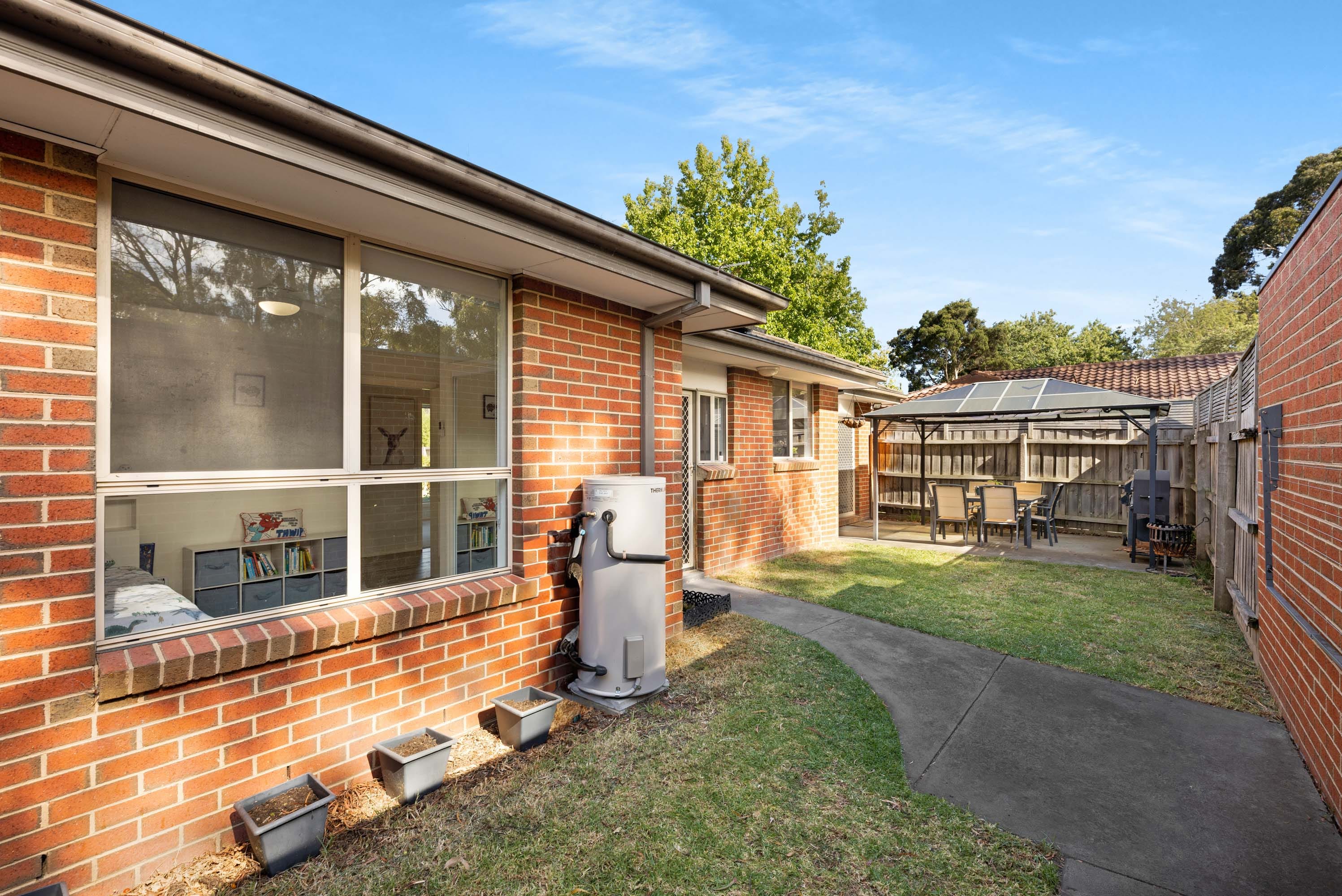 1/11 Glenfern Road, Ferntree Gully — listing photograph 12