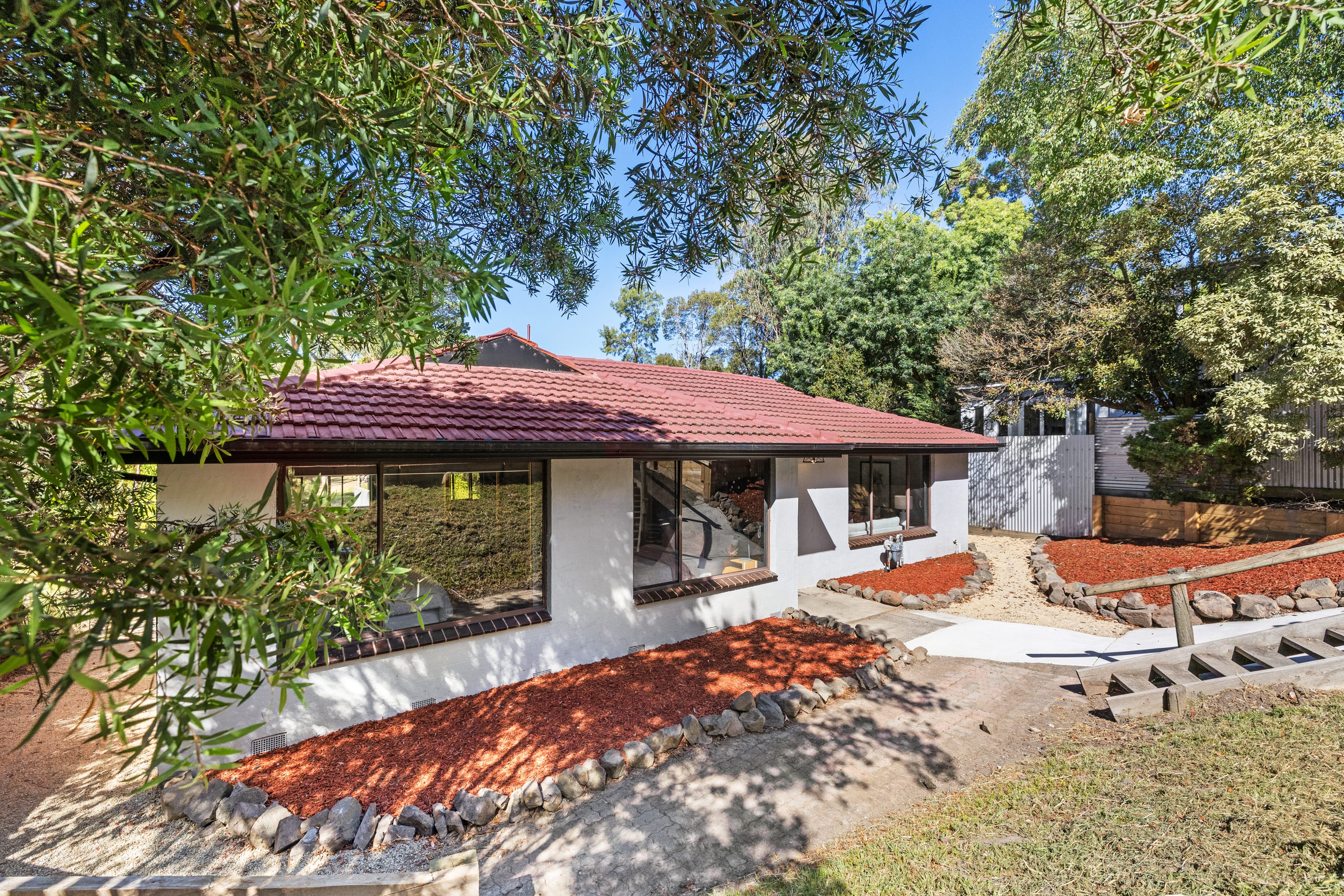 256 Mt Morton Road, Belgrave — listing photograph 3