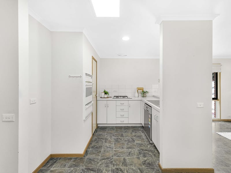 1/17 Gilligans Court, Rowville — listing photograph 13
