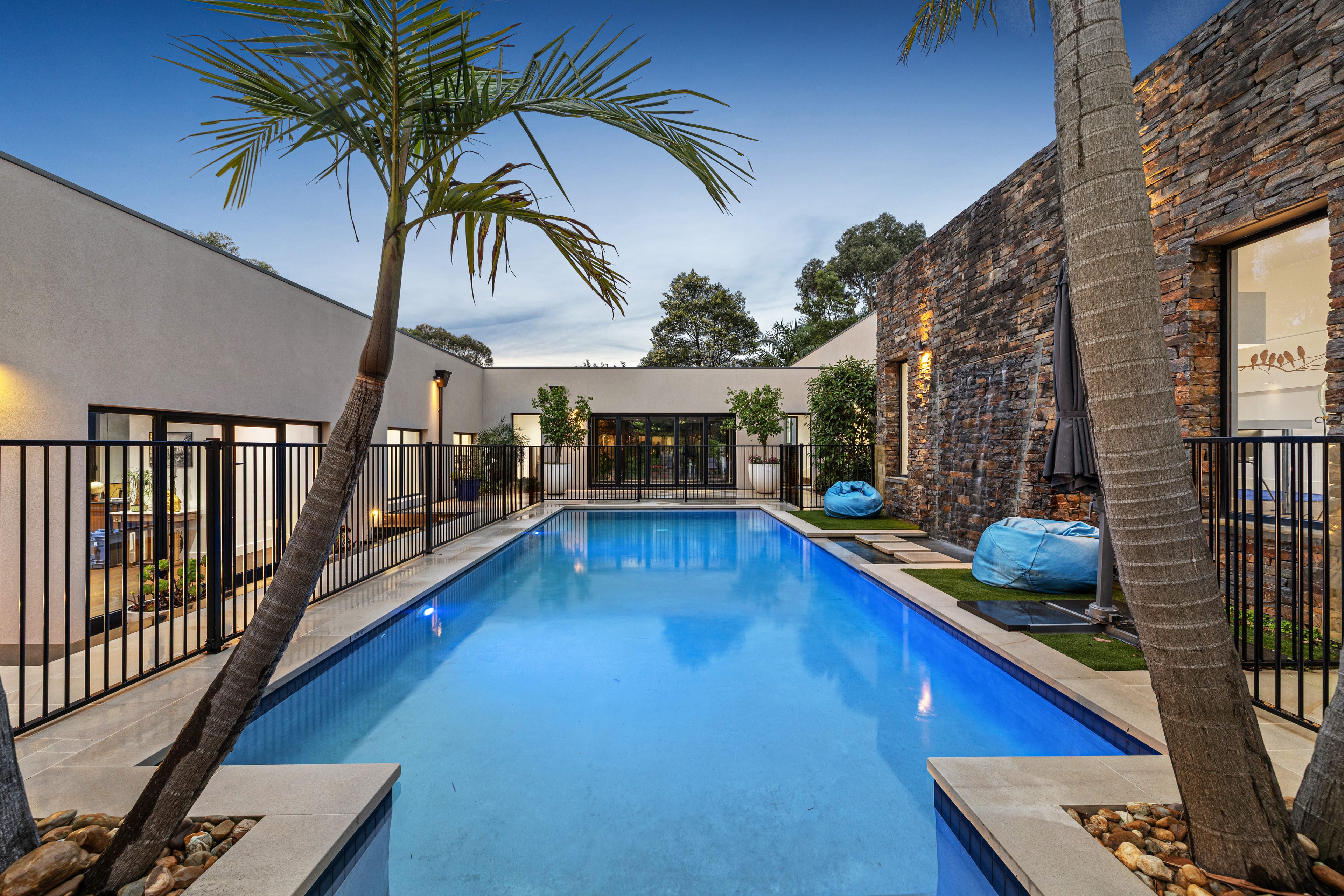 4 Meadowbank Close, Lysterfield South — listing photograph 30