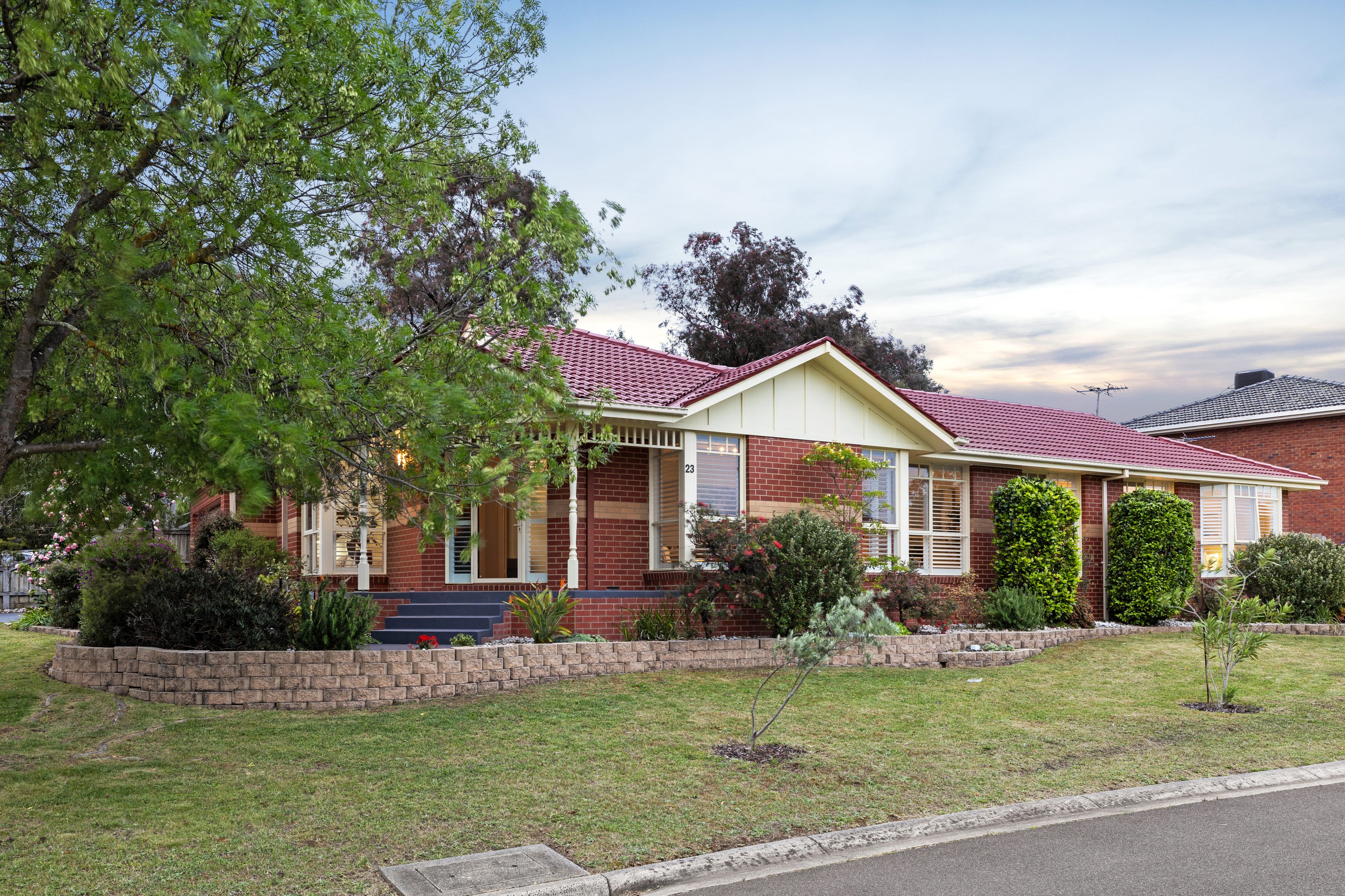 23 Glenwood Grove, Knoxfield — listing photograph 4