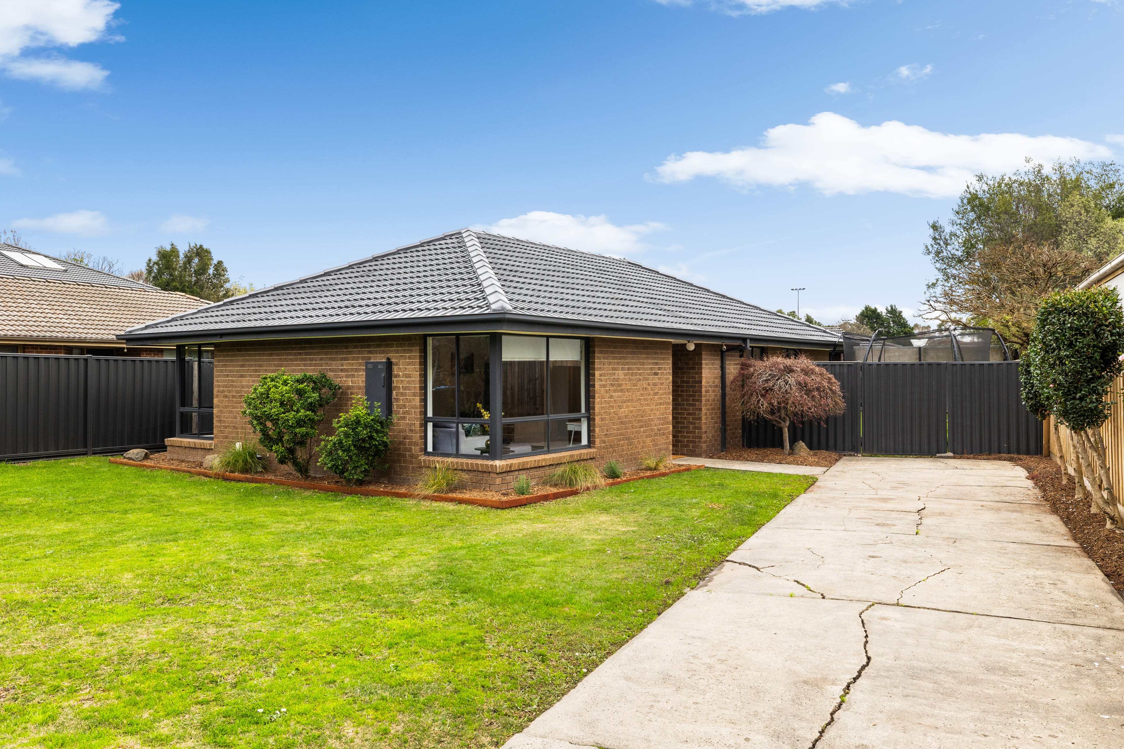 18 Melaleuca Court, Rowville — listing photograph 3