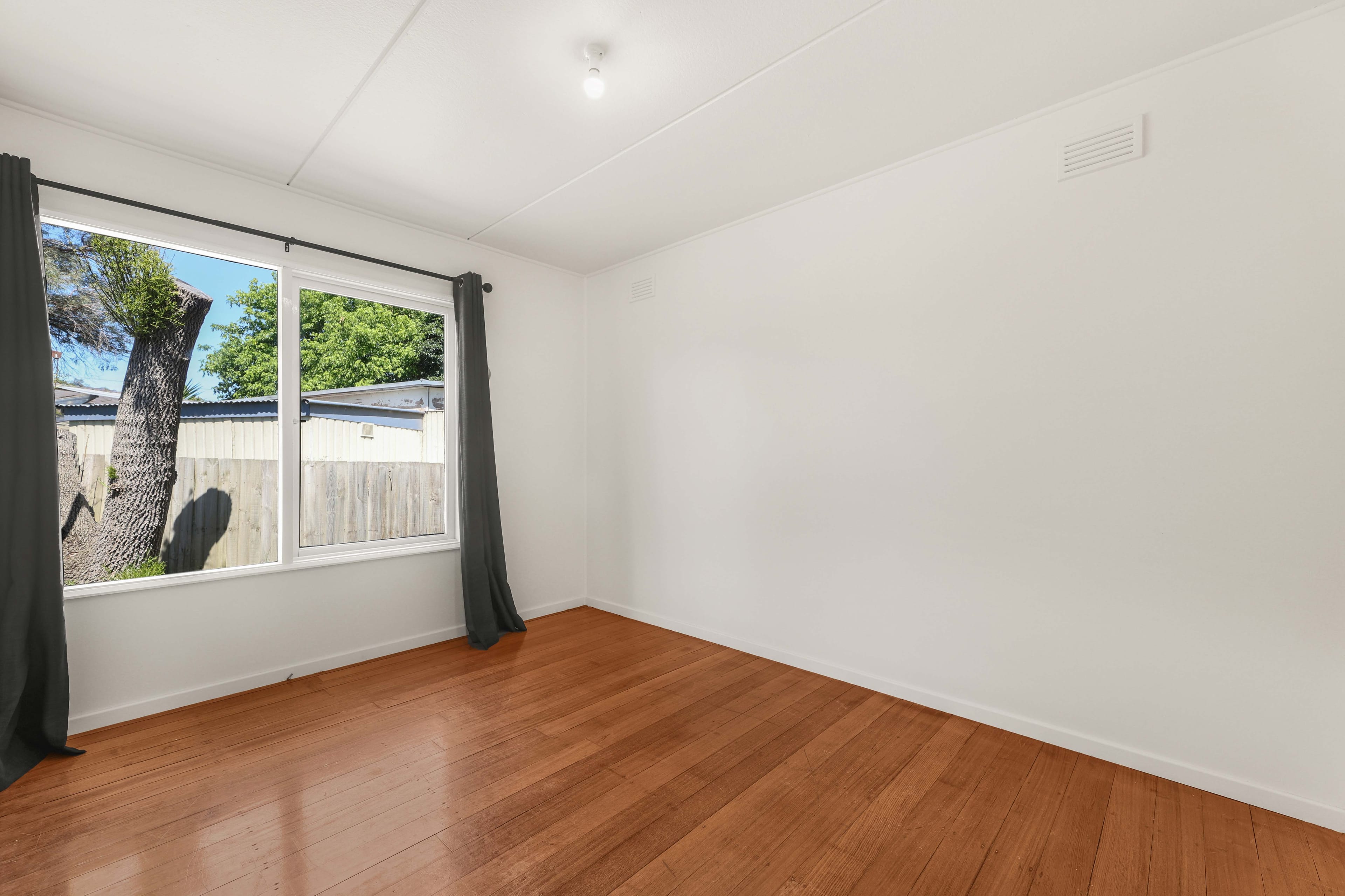 2 Loretto Avenue, Ferntree Gully — listing photograph 10