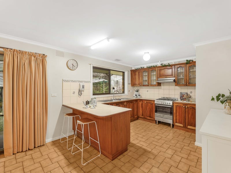 21 Simpsons Road, The Basin — listing photograph 5
