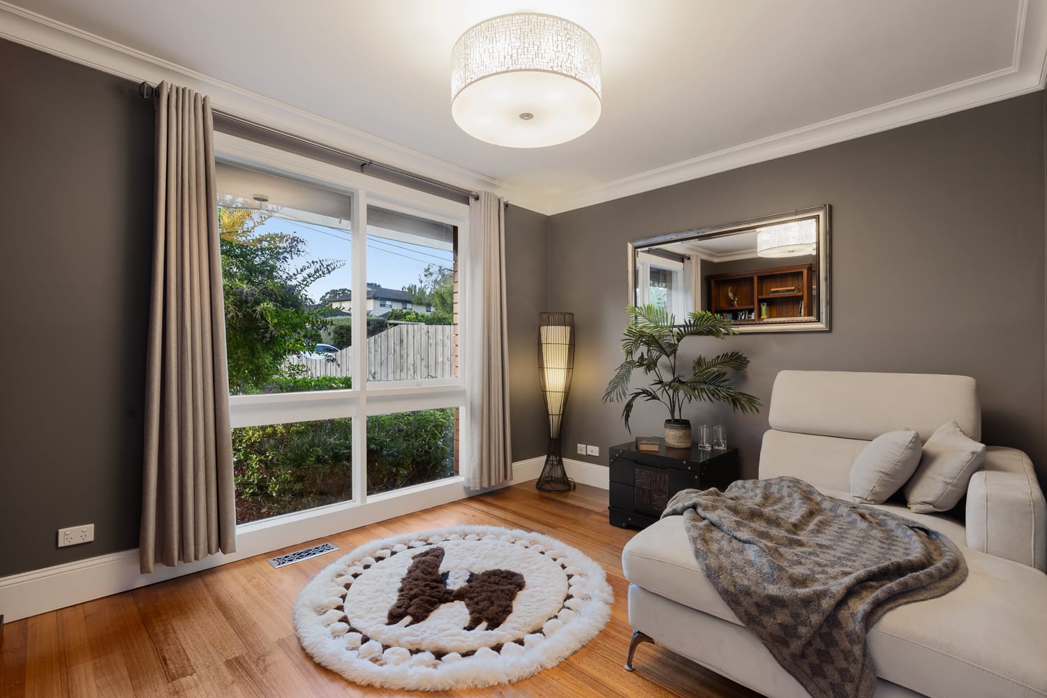 50 Folkstone Crescent, Ferntree Gully — listing photograph 3