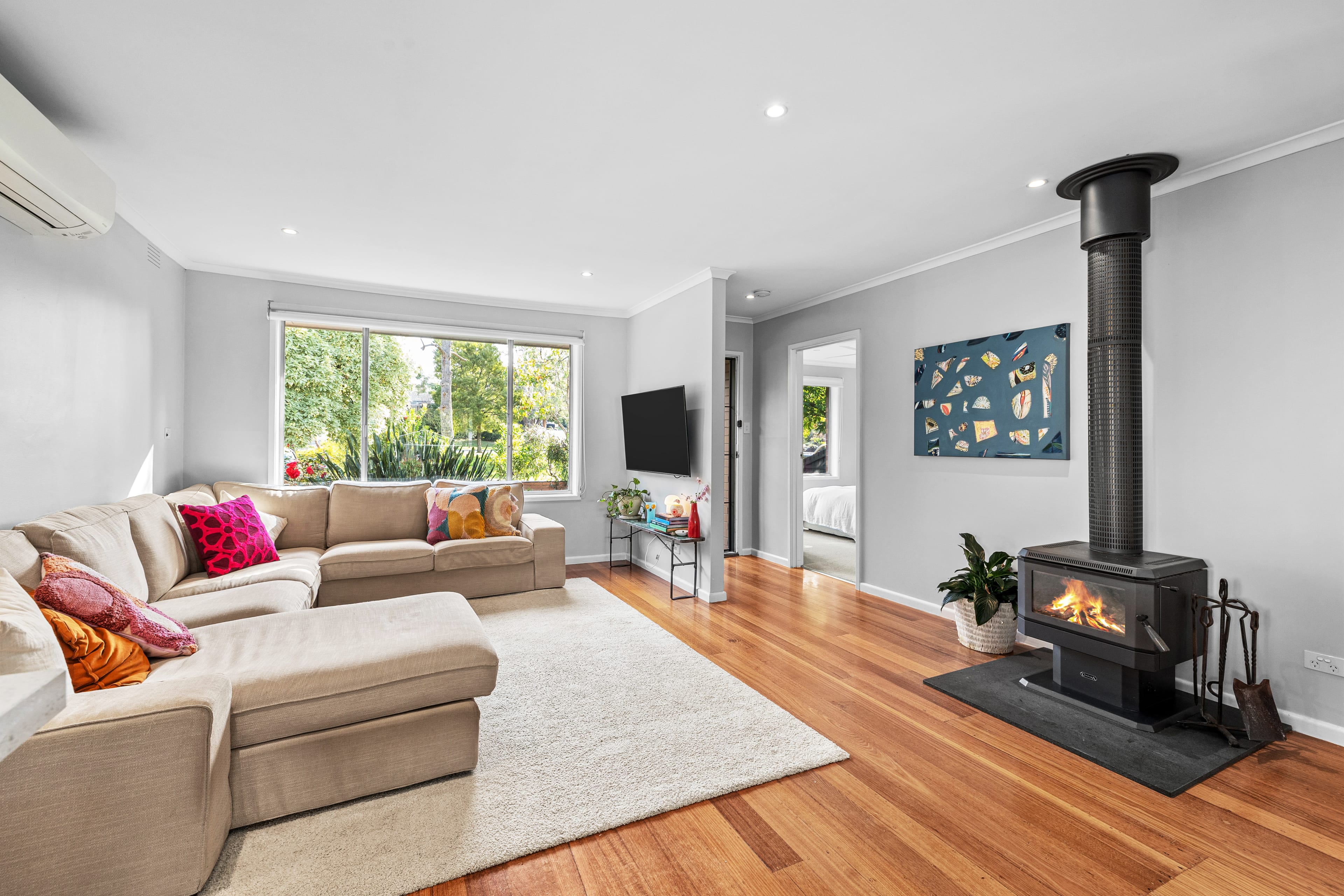 6 Beilby Close, Upper Ferntree Gully — listing photograph 5