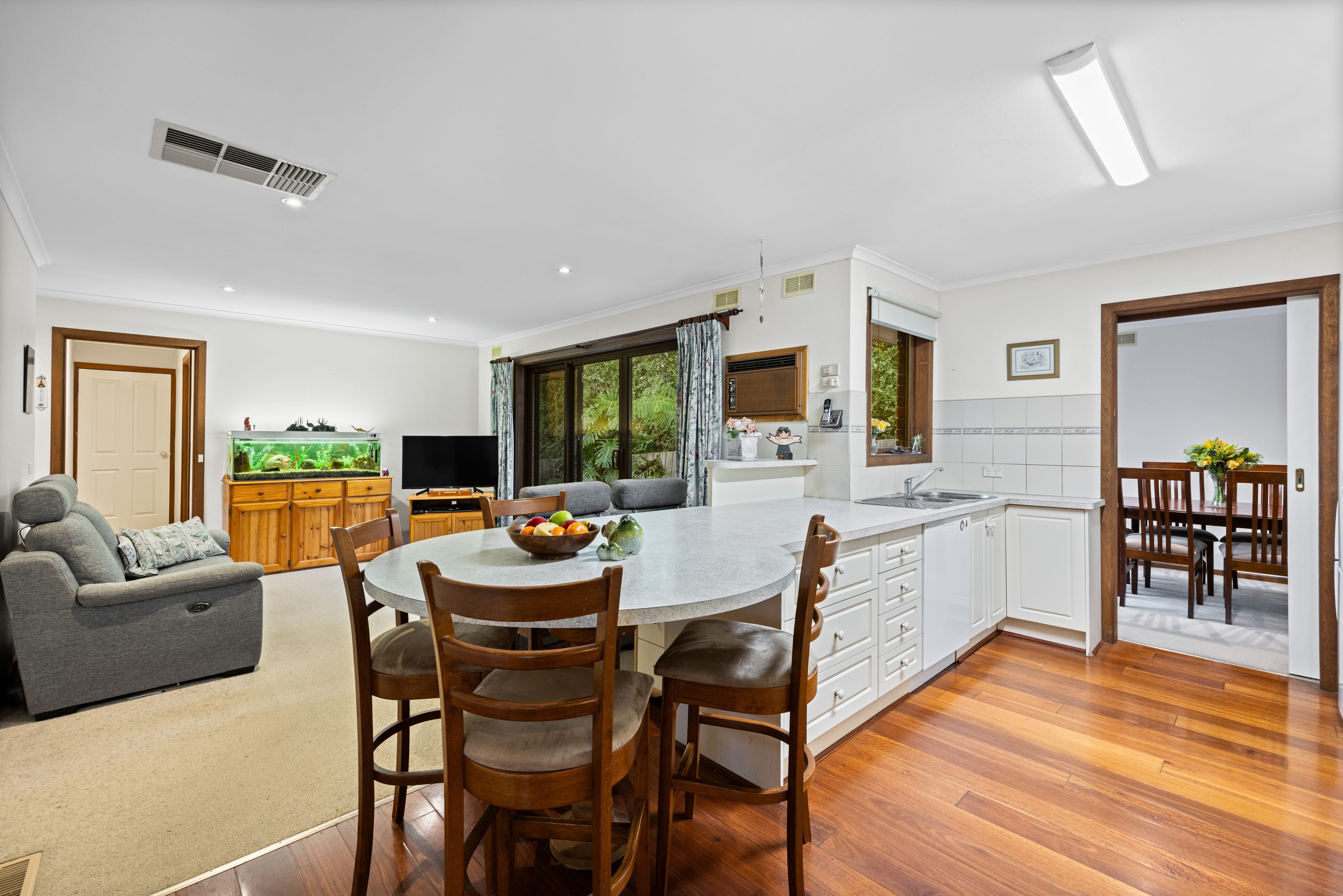 13 Catesby Court, Boronia — listing photograph 9