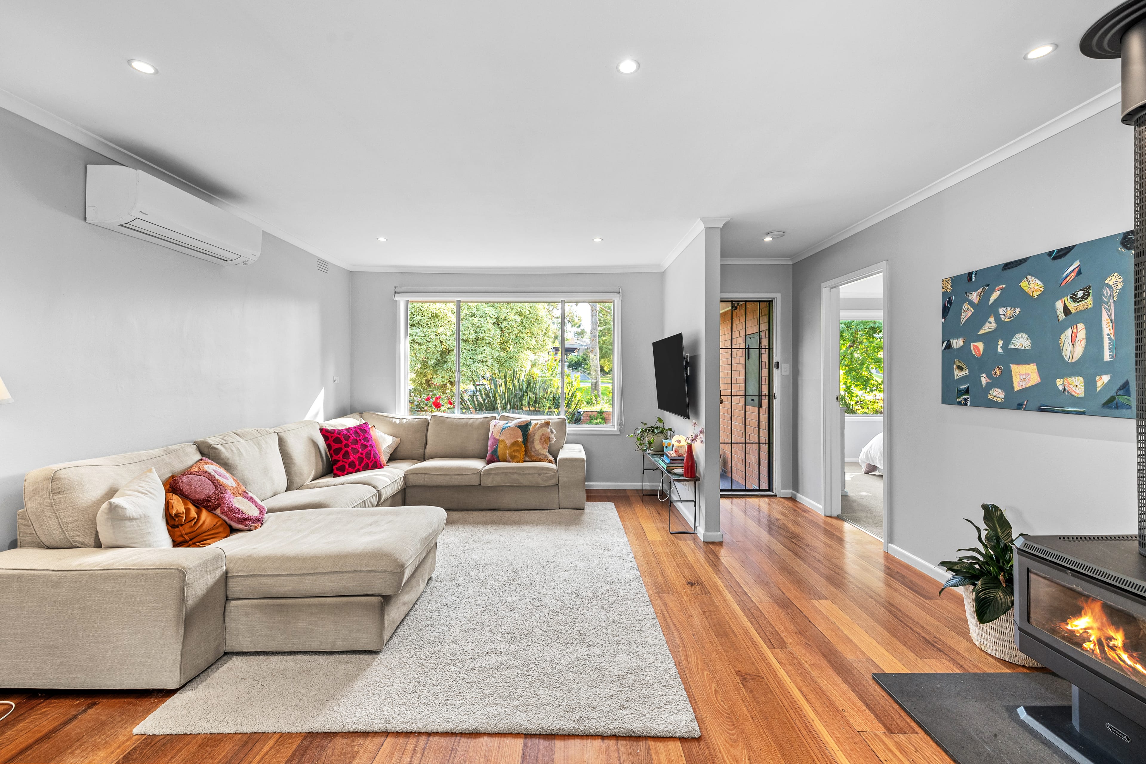 6 Beilby Close, Upper Ferntree Gully — listing photograph 7