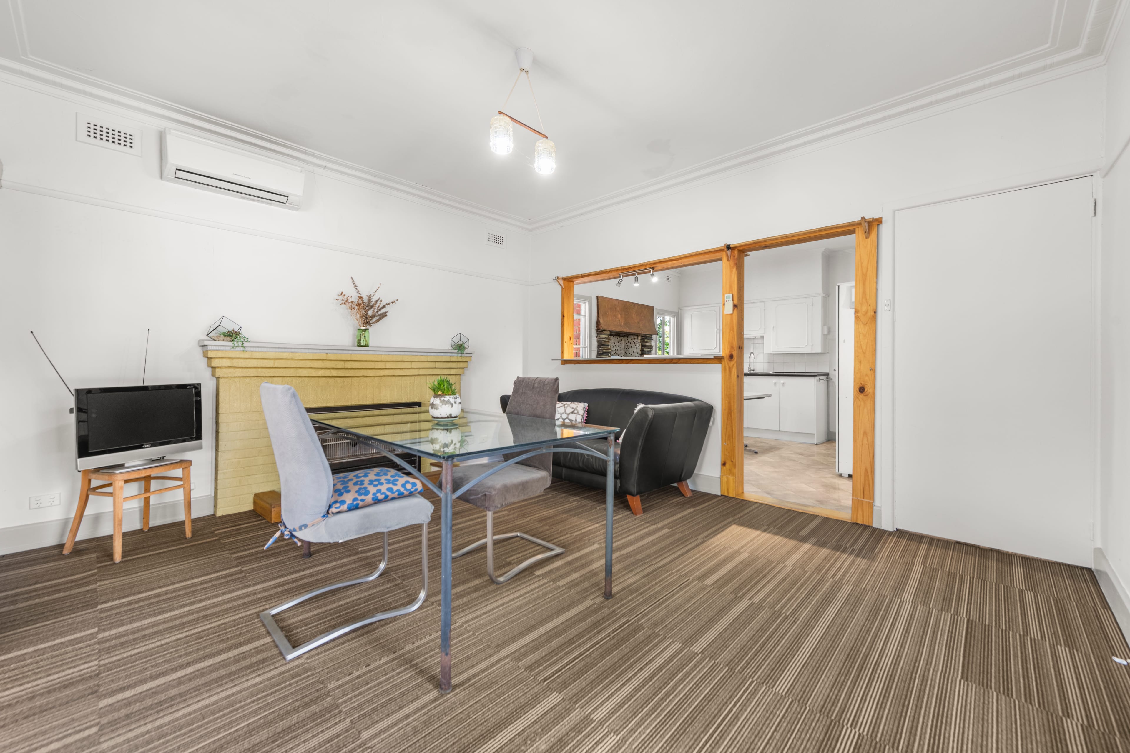 238 Scoresby Road, Boronia — listing photograph 7