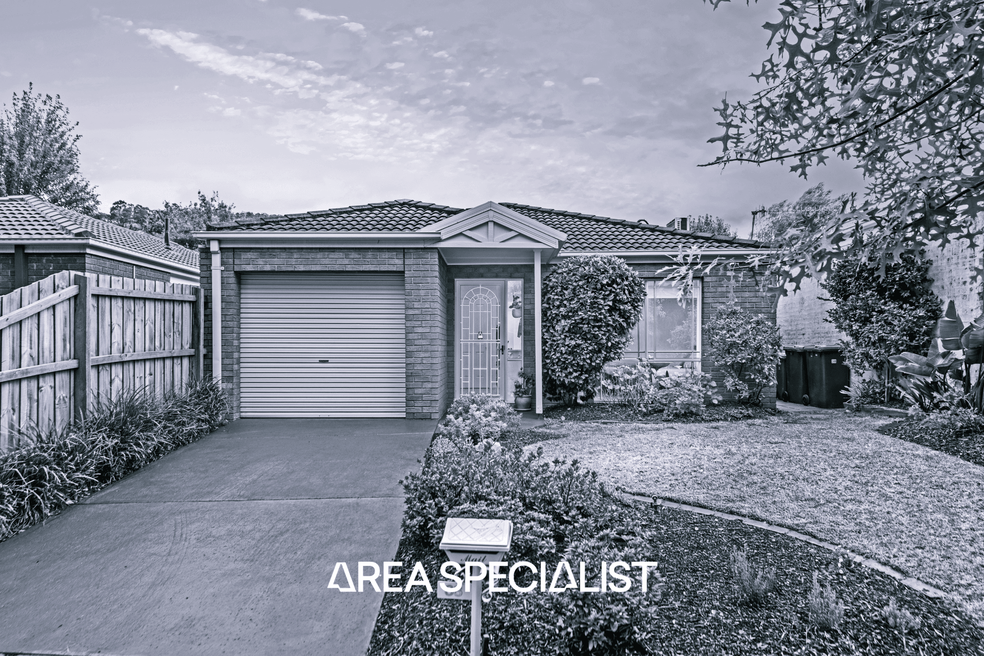 38 Forest Oak Drive, Upper Ferntree Gully — listing photograph 1