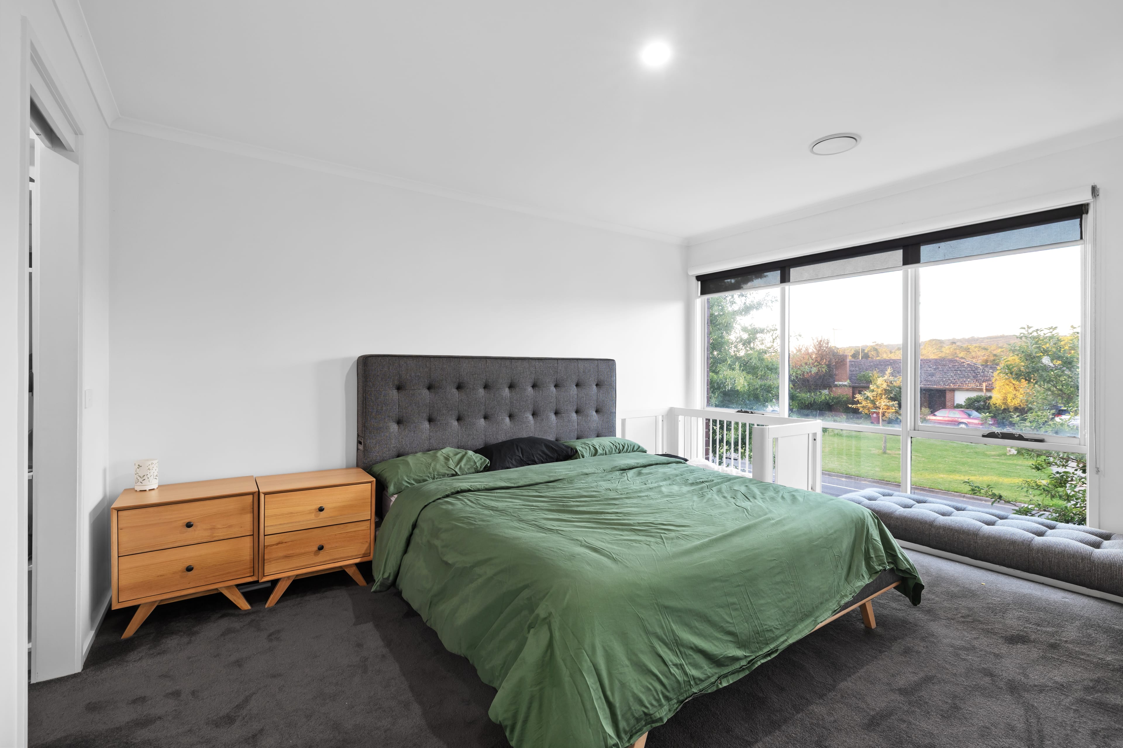 42 Grove End Road, Endeavour Hills — listing photograph 9