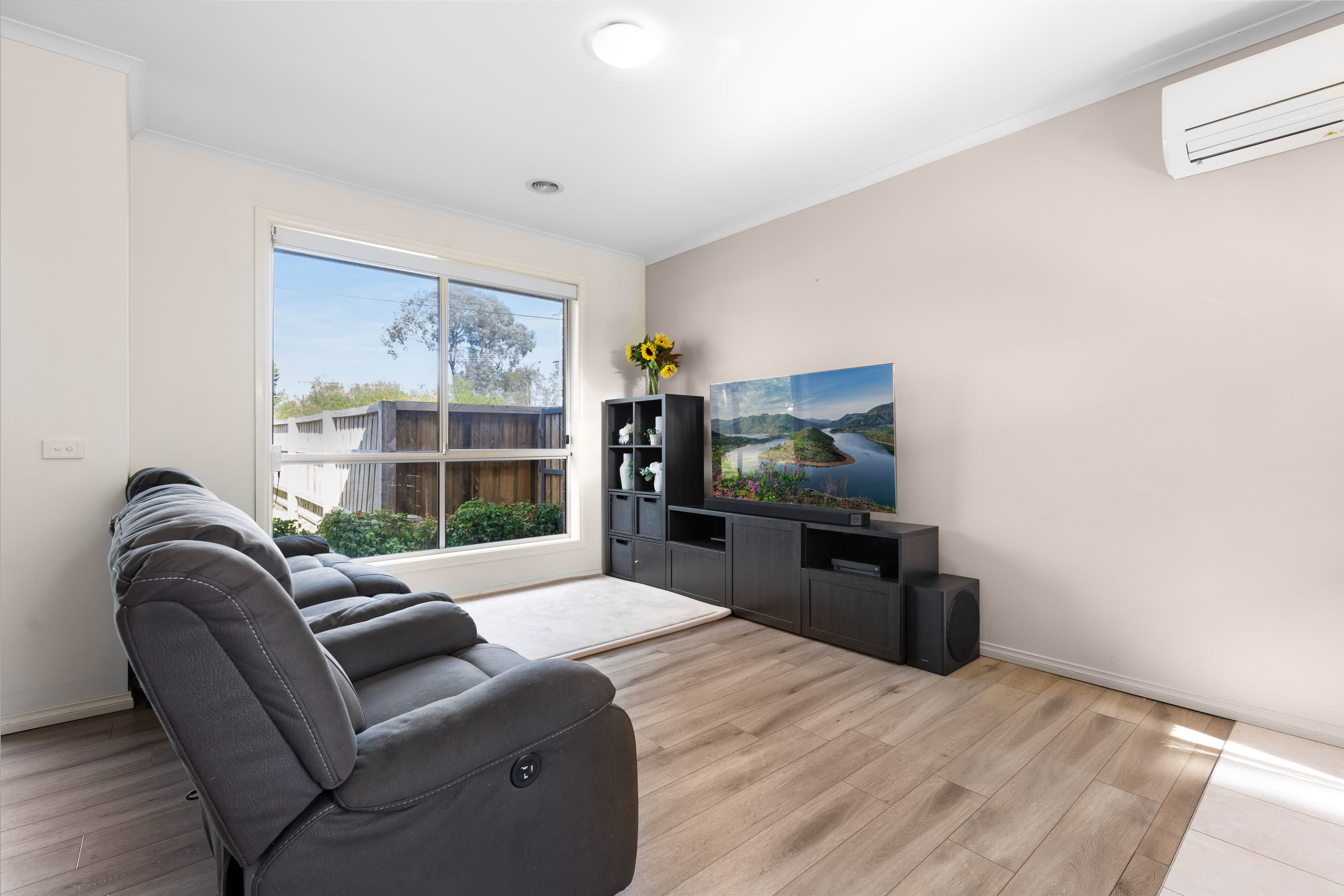 1/11 Glenfern Road, Ferntree Gully — listing photograph 4