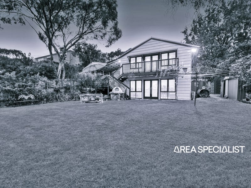 17 Myrtle Crescent, Ferntree Gully — listing photograph 1