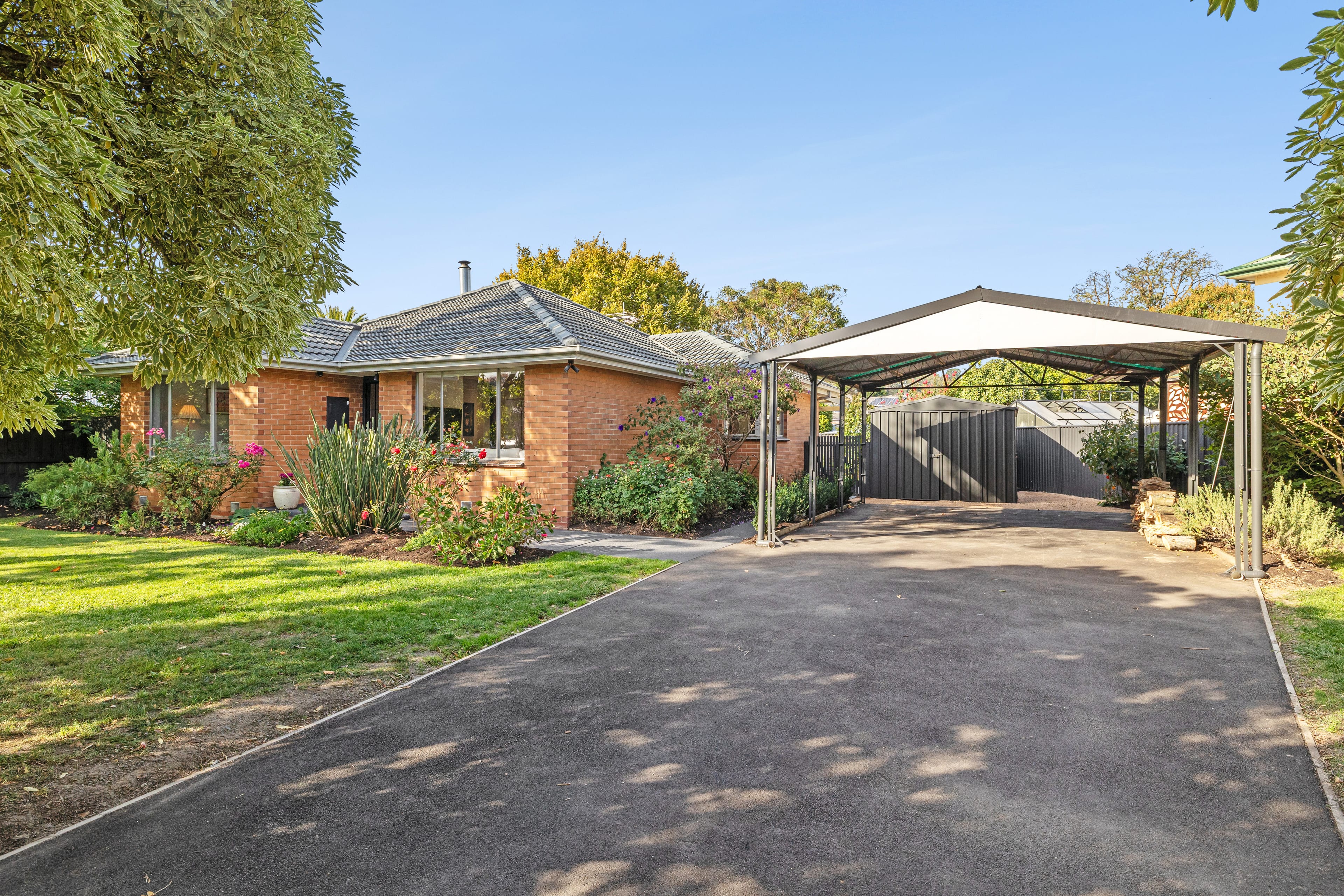 6 Beilby Close, Upper Ferntree Gully — listing photograph 4