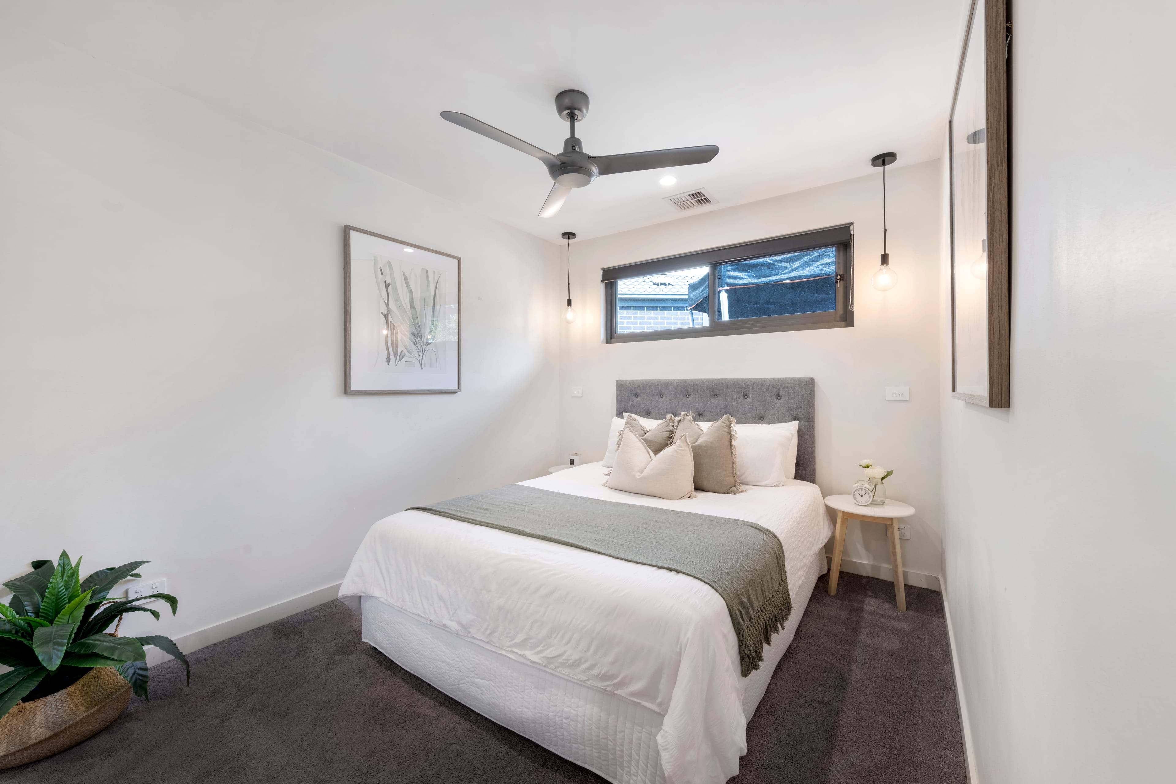 29 Olympus Drive, Croydon South — listing photograph 8