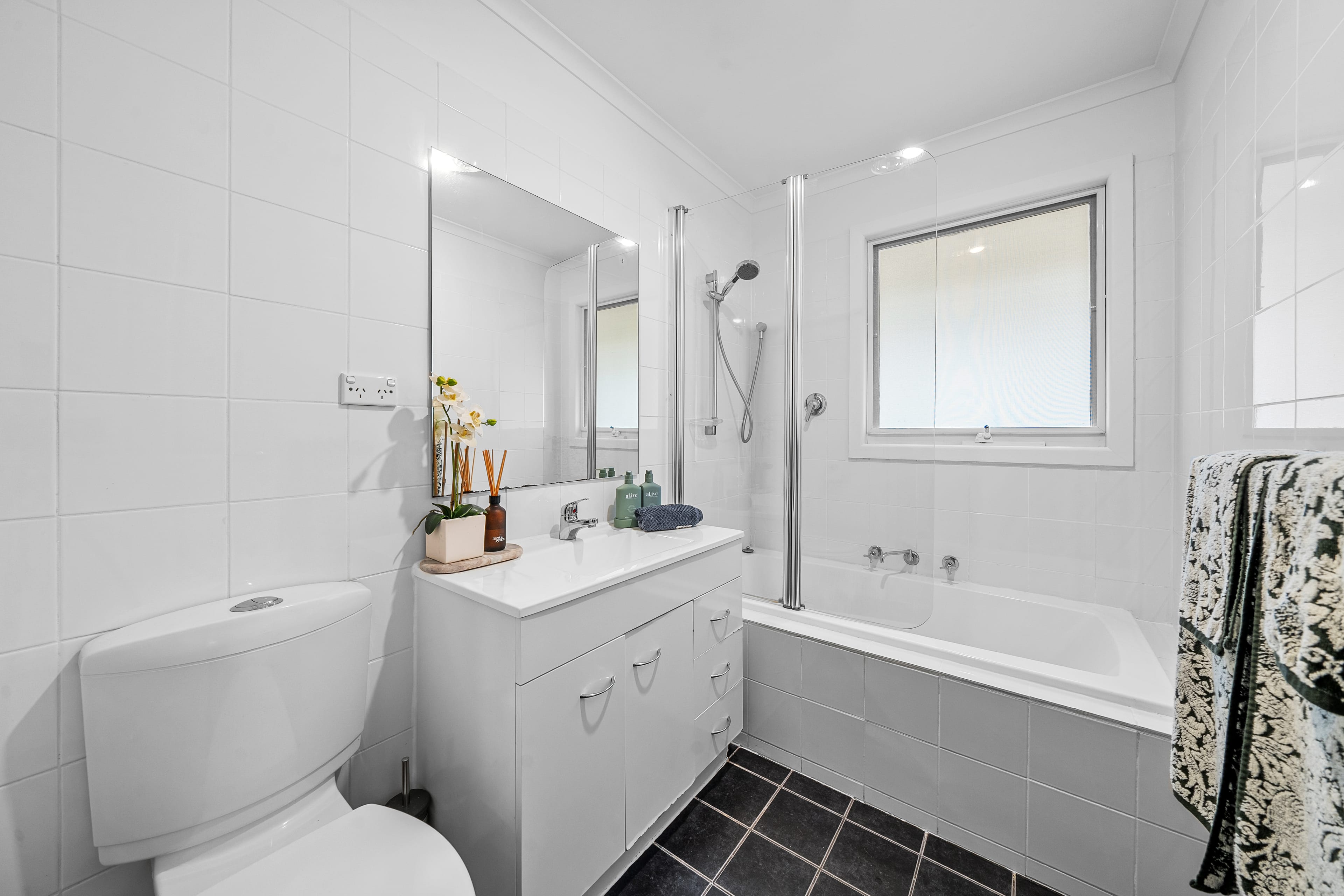 14 Forest View Lane, Upper Ferntree Gully — listing photograph 24
